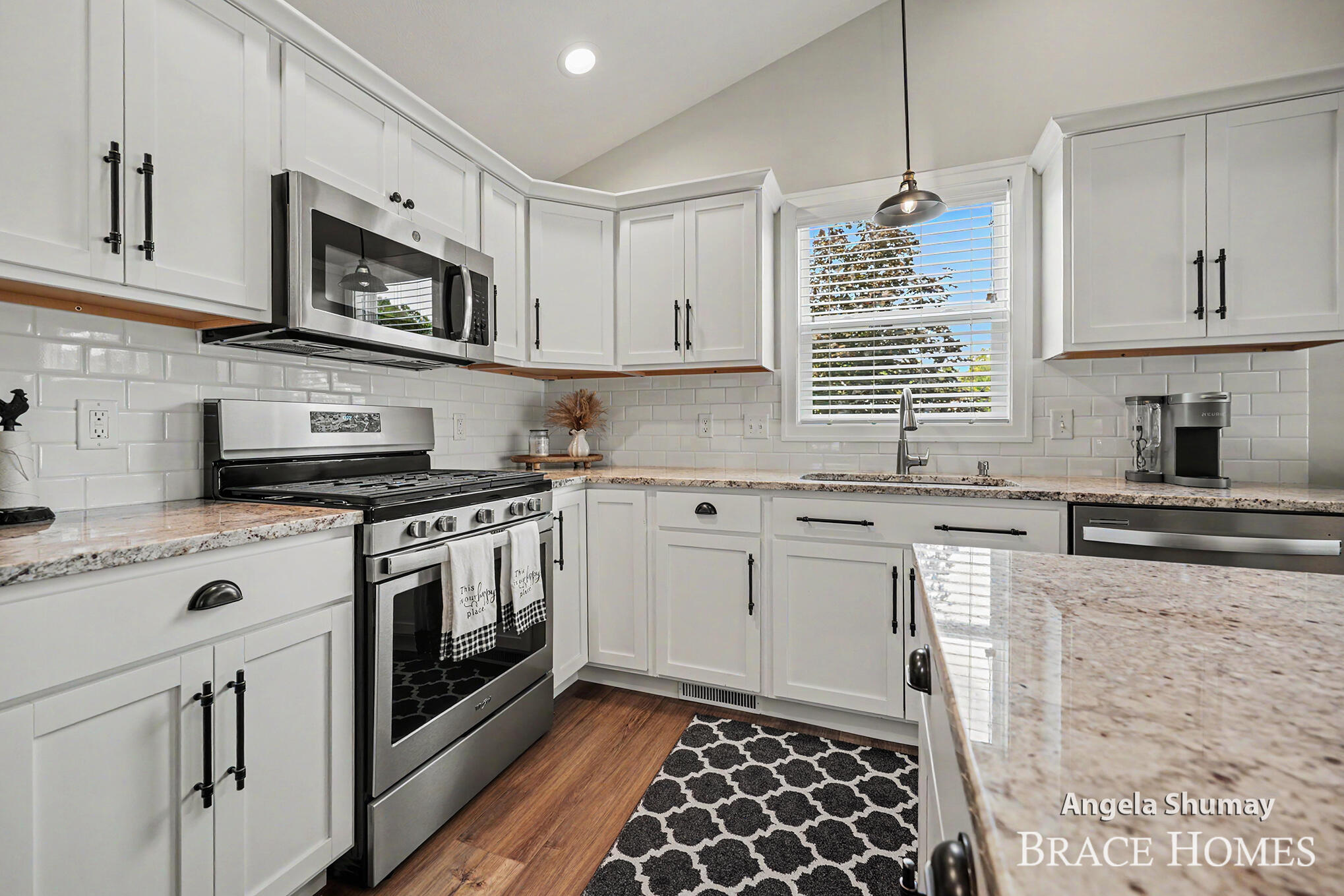 2637 Stockwood Drive NE Grand Rapids MI 49505