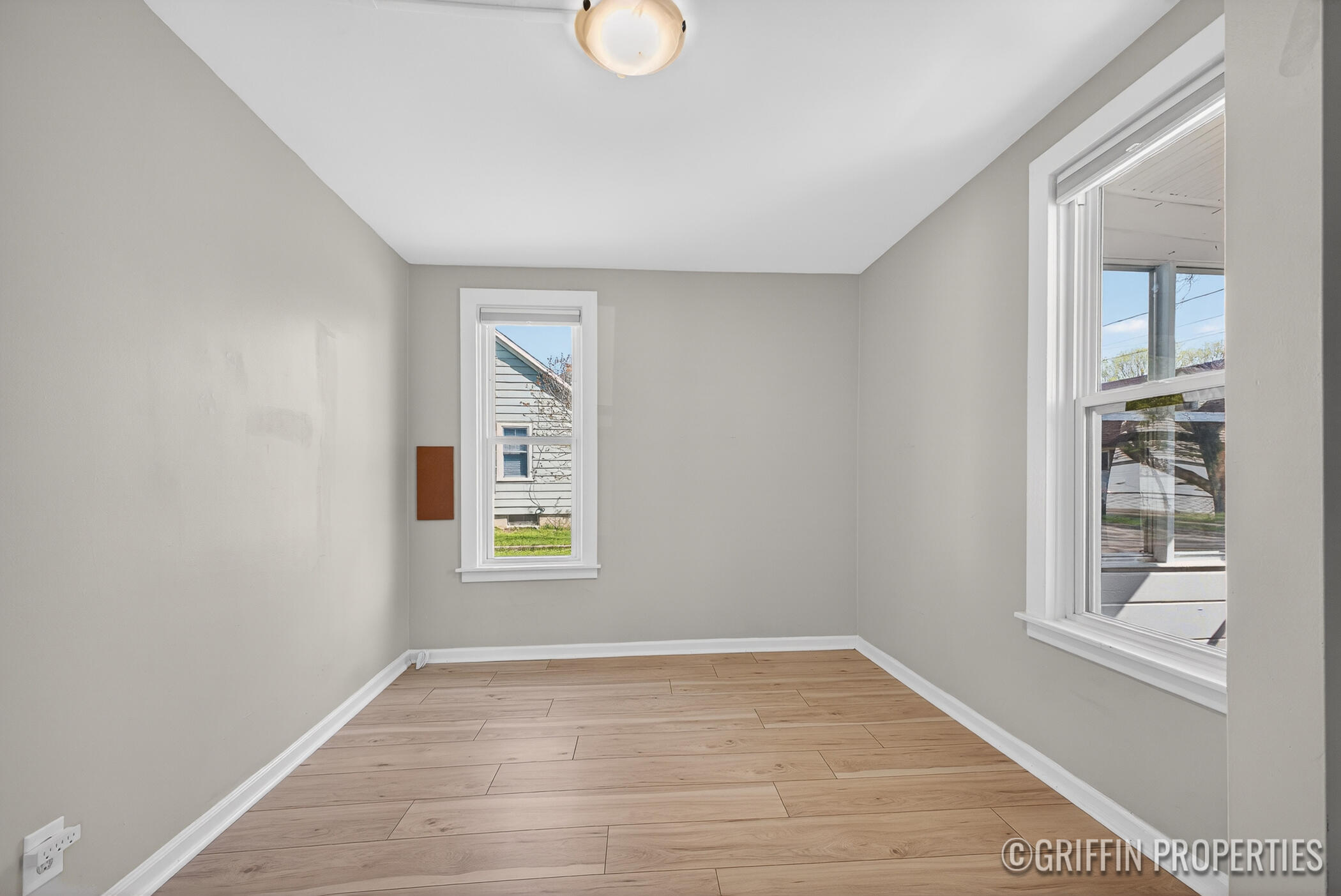 679 Garfield Avenue NW Grand Rapids MI 49504