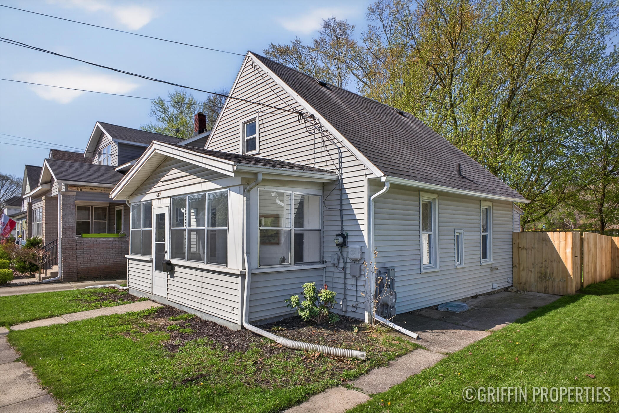 679 Garfield Avenue NW Grand Rapids MI 49504
