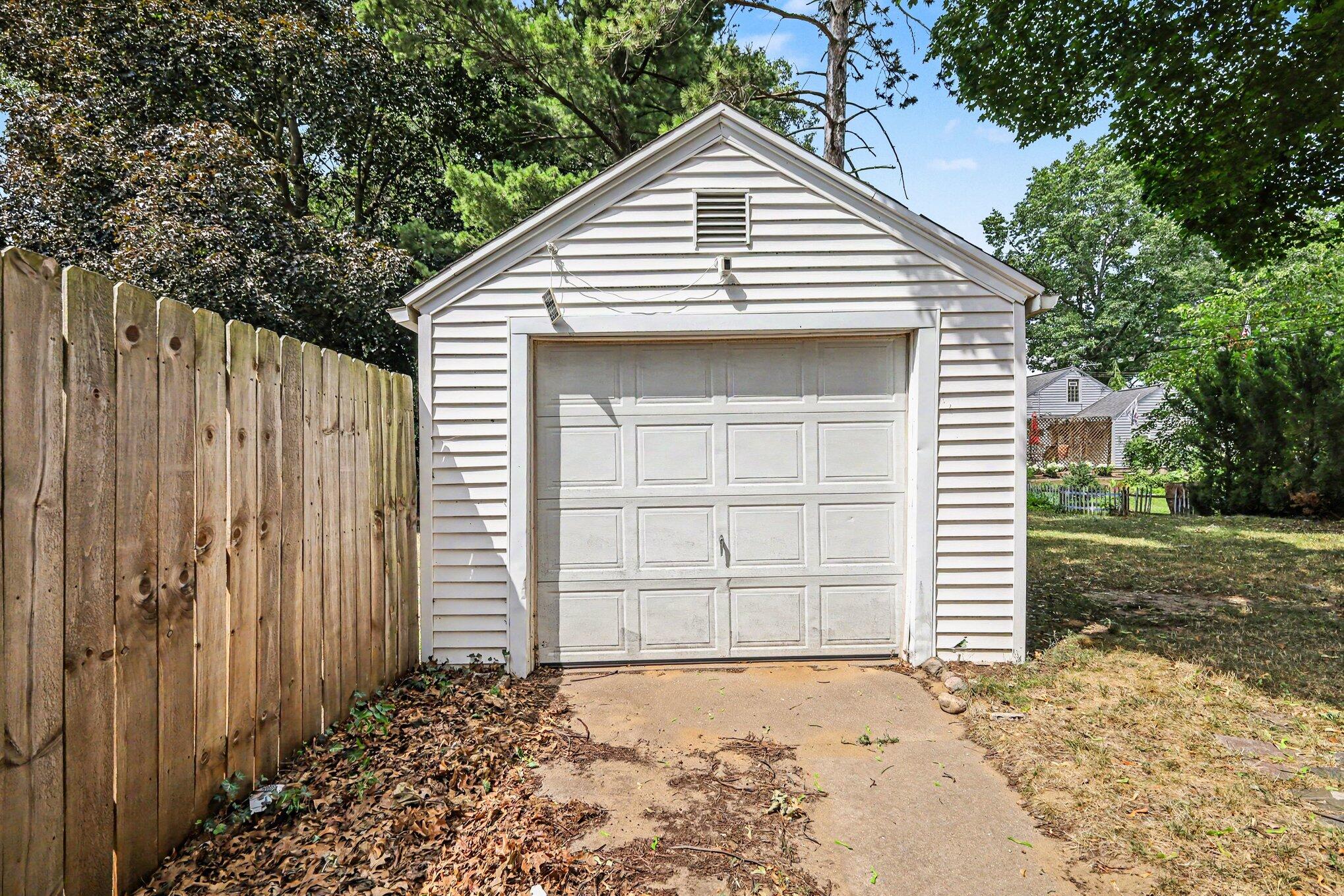823 Alger Street SE Grand Rapids MI 49507