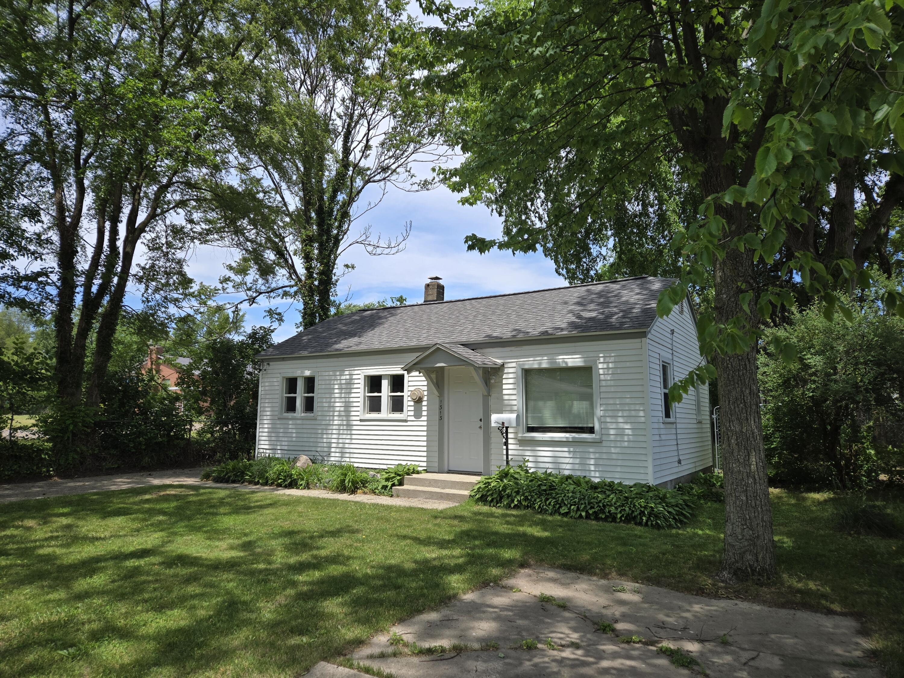 1313 Mason Street NE Grand Rapids MI 49503