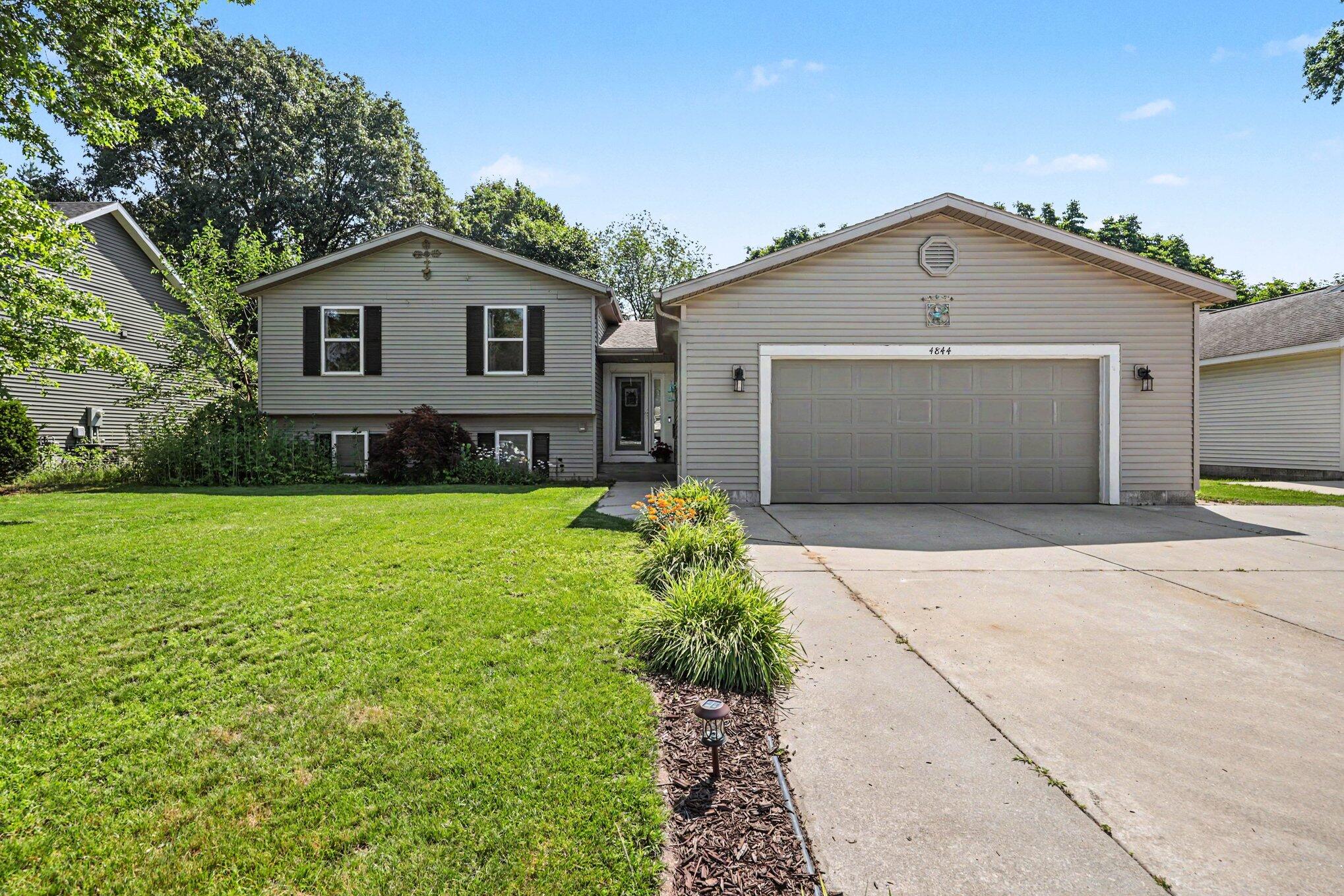 4844 Emerald Street Norton Shores MI 49441