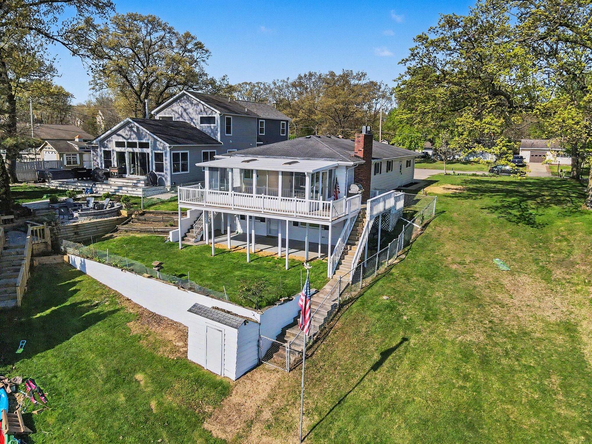 468 W Crooked Lake Drive W Kalamazoo MI 49009