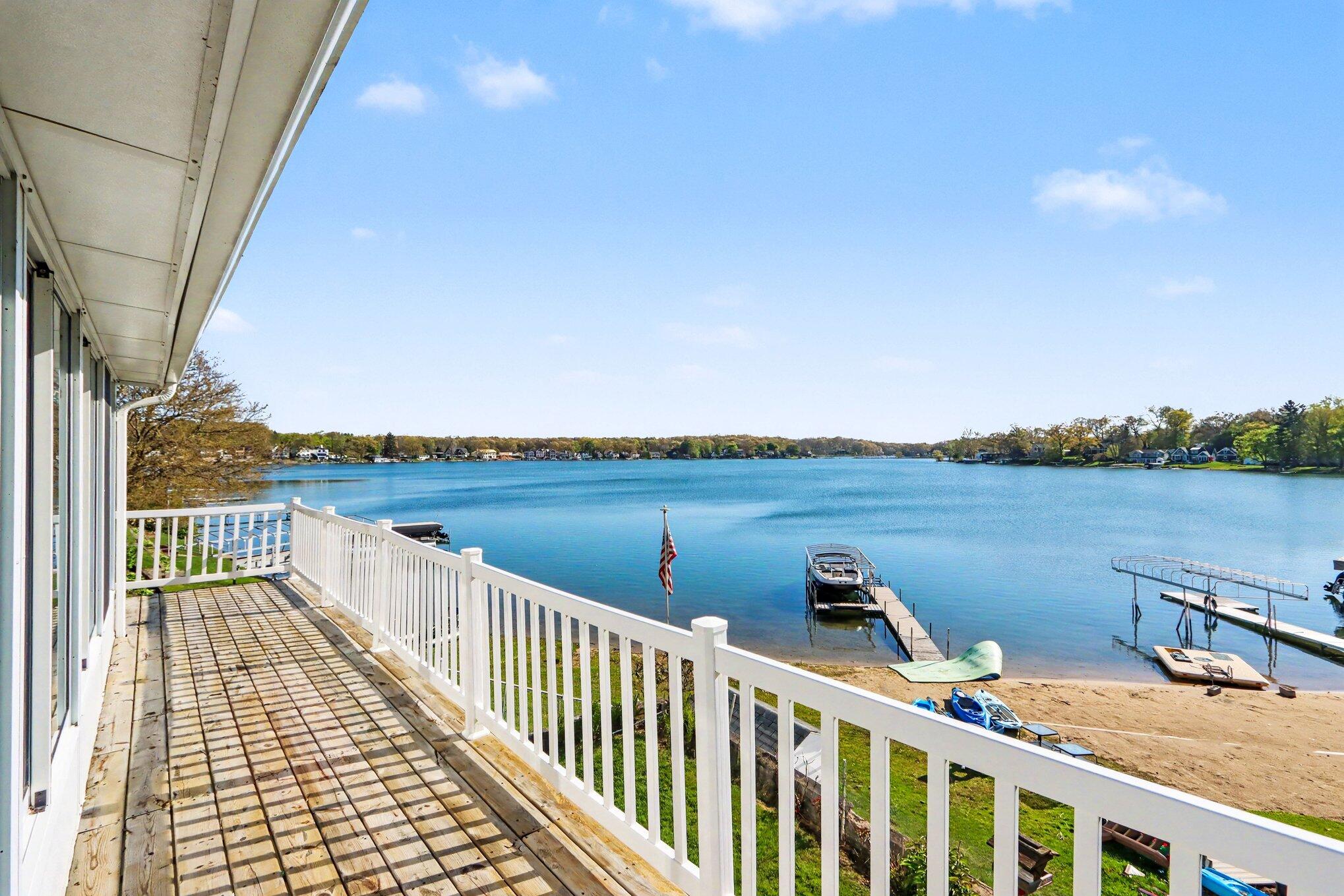 468 W Crooked Lake Drive W Kalamazoo MI 49009