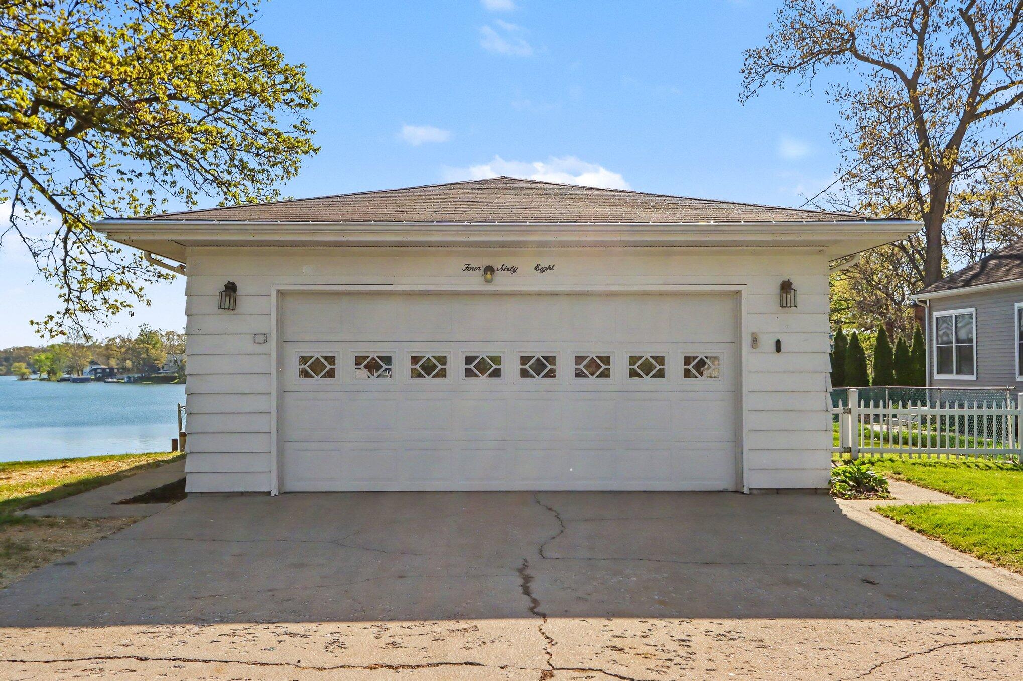 468 W Crooked Lake Drive W Kalamazoo MI 49009