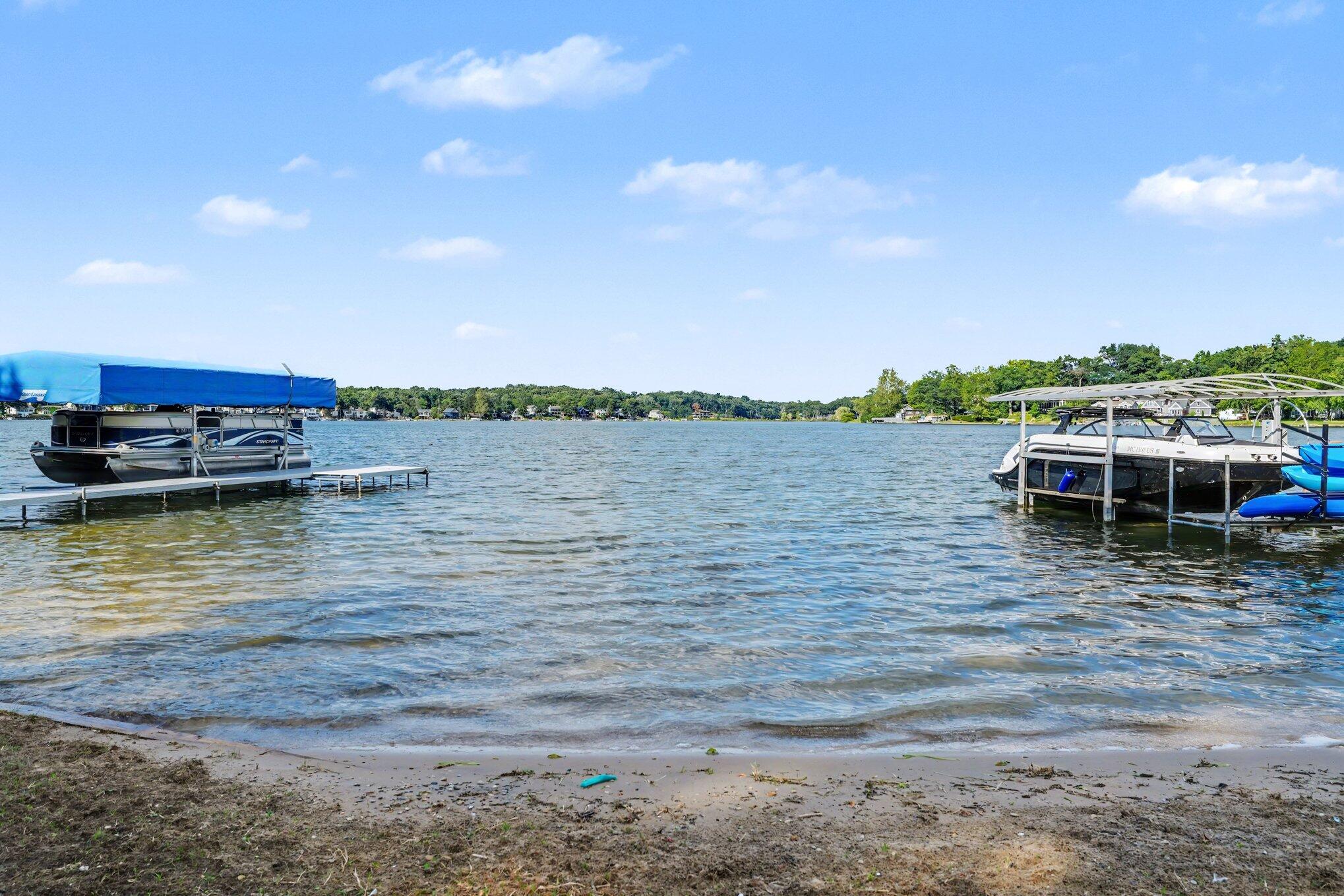 468 W Crooked Lake Drive W Kalamazoo MI 49009