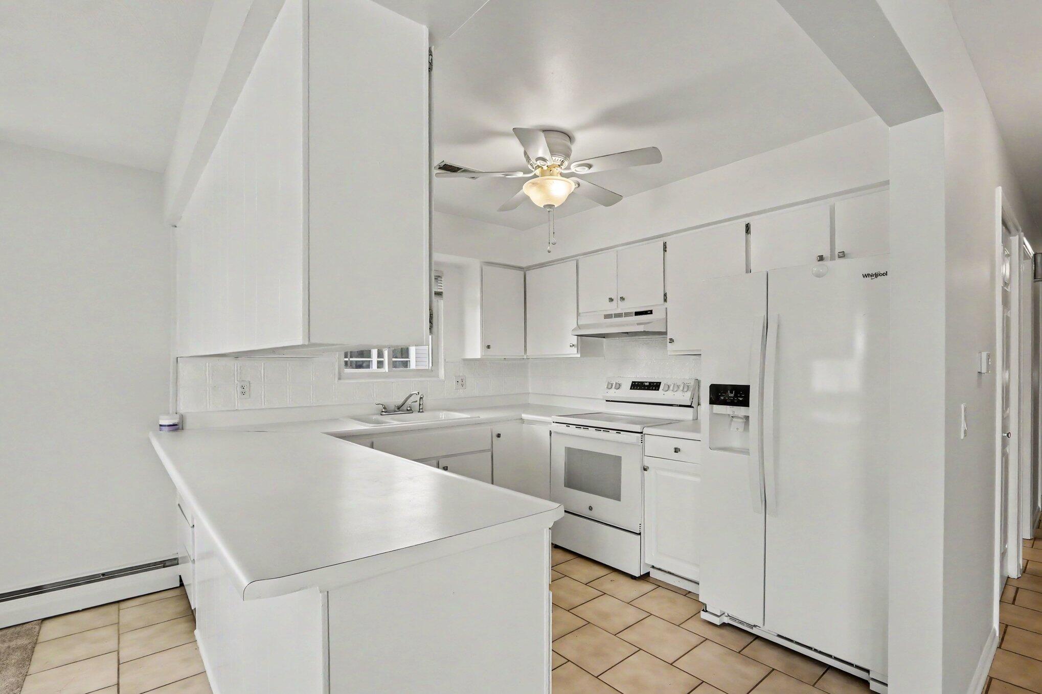 468 W Crooked Lake Drive W Kalamazoo MI 49009