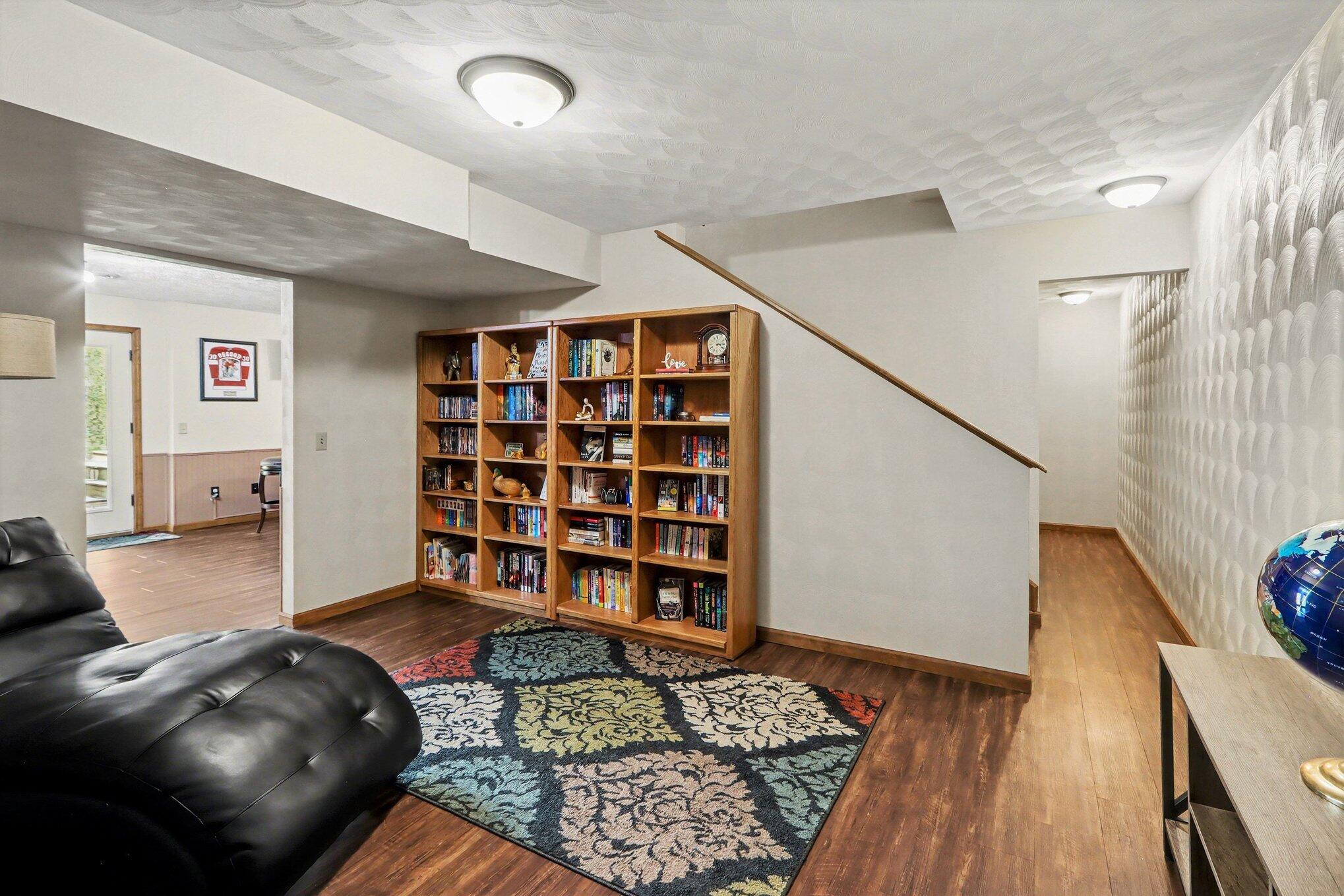 2828 W F Avenue Kalamazoo MI 49009