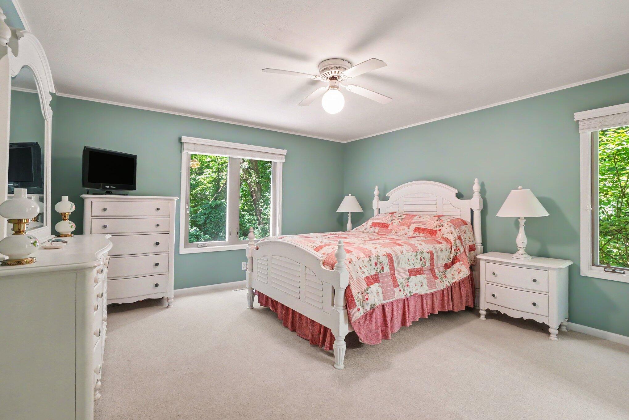 3334 Clearview Lane Saugatuck MI 49453