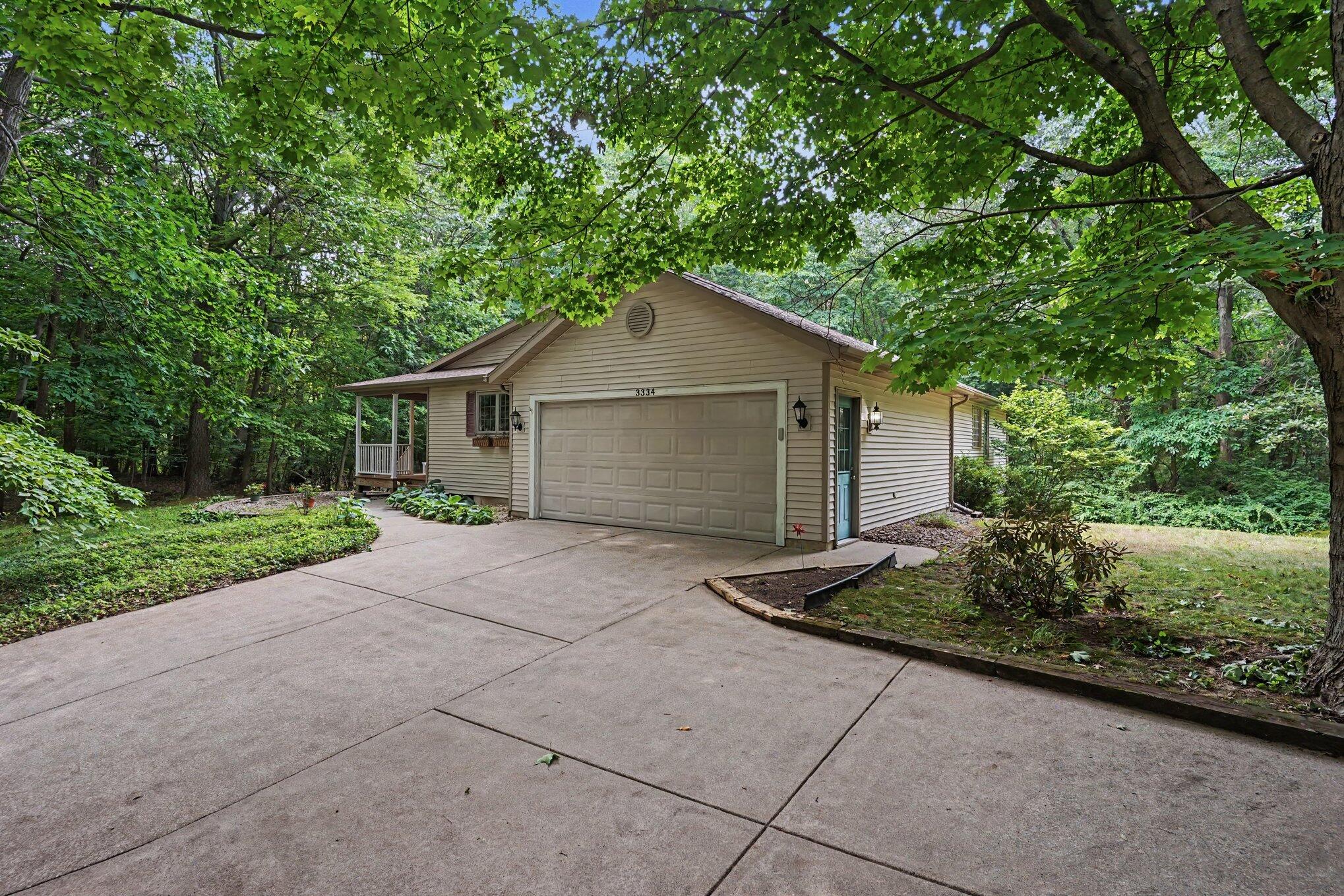 3334 Clearview Lane Saugatuck MI 49453