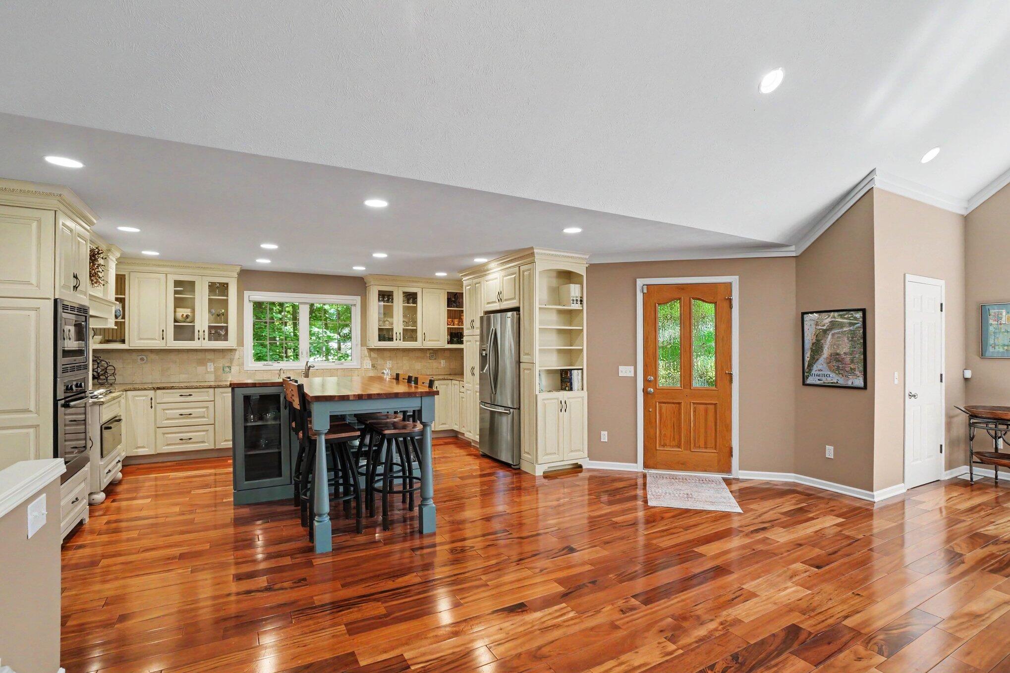 3334 Clearview Lane Saugatuck MI 49453