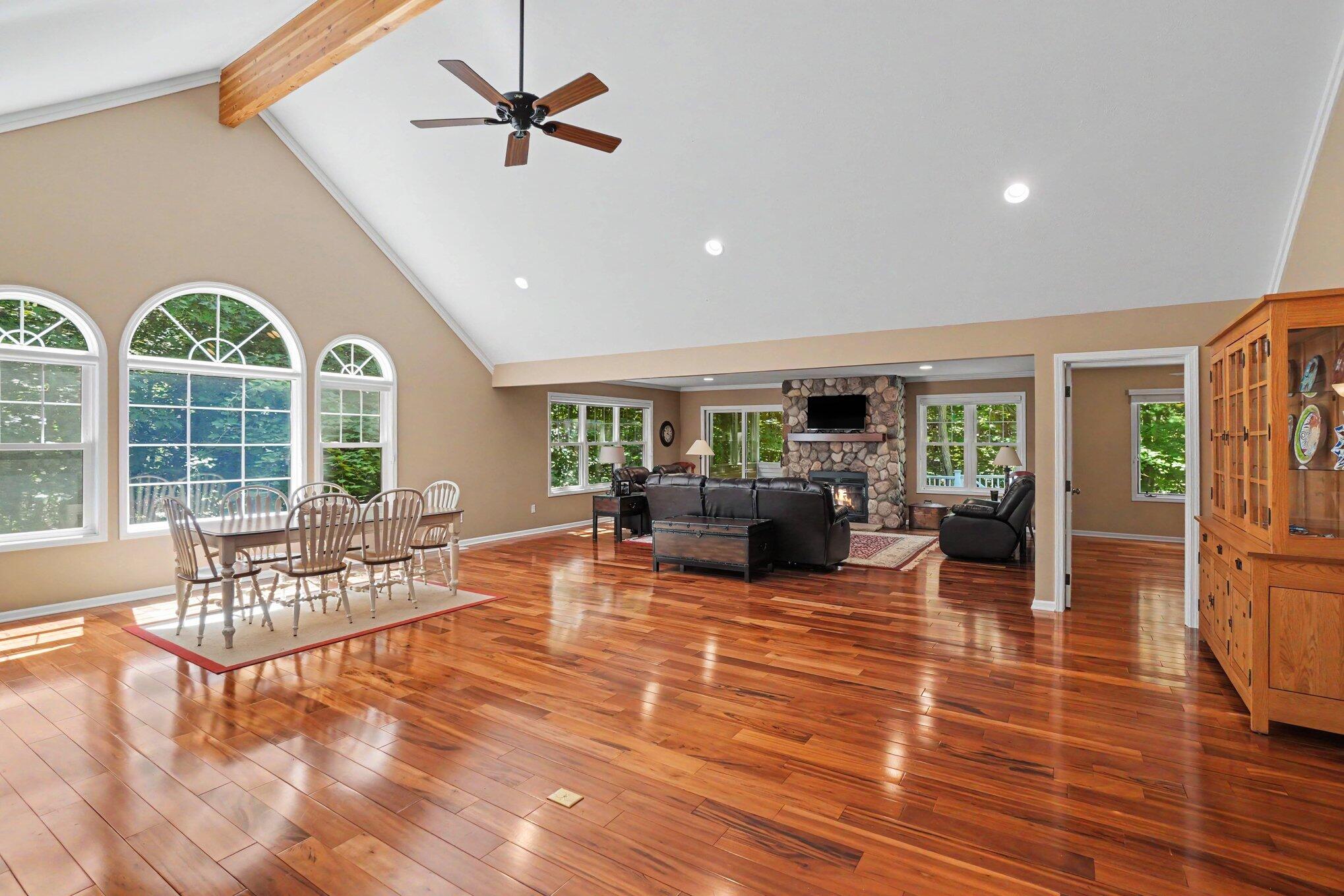 3334 Clearview Lane Saugatuck MI 49453