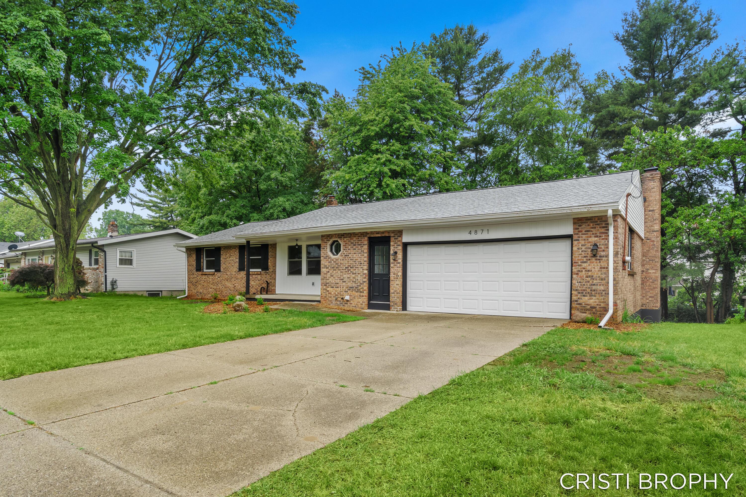 4871 Newcastle Drive SE Grand Rapids MI 49508