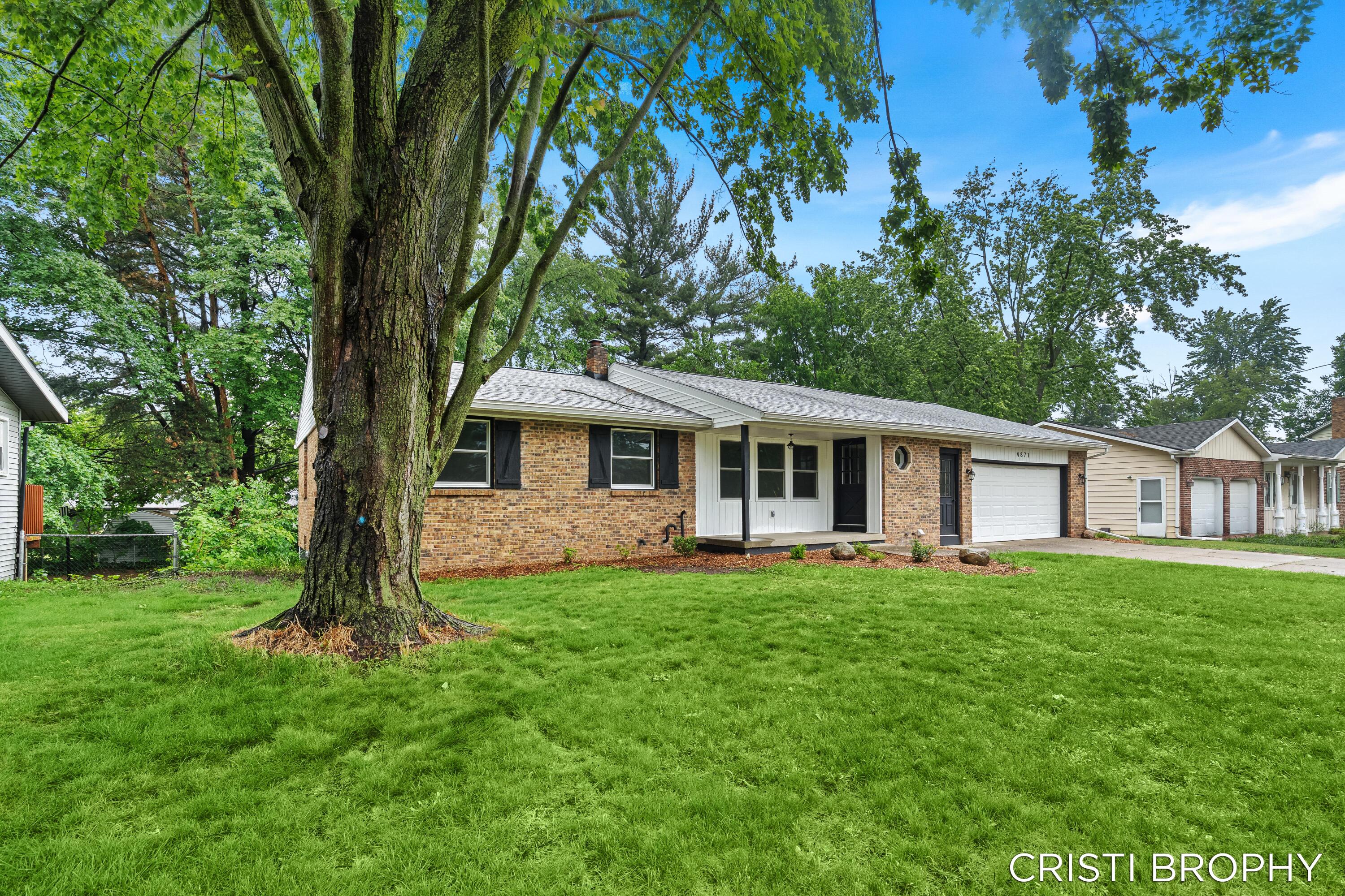 4871 Newcastle Drive SE Grand Rapids MI 49508