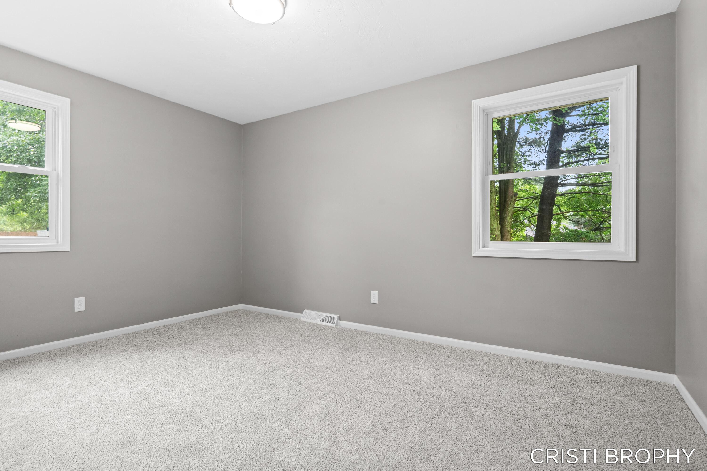 4871 Newcastle Drive SE Grand Rapids MI 49508