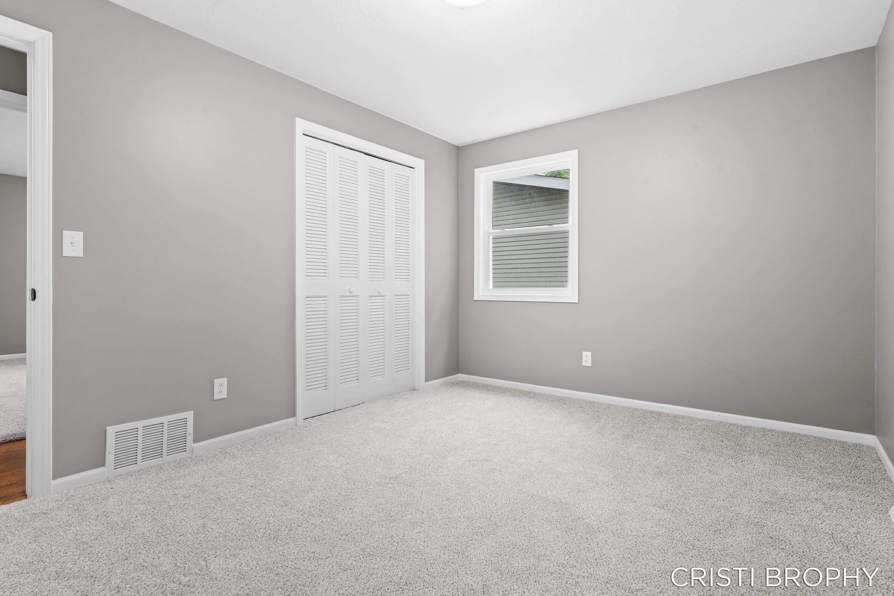 4871 Newcastle Drive SE Grand Rapids MI 49508