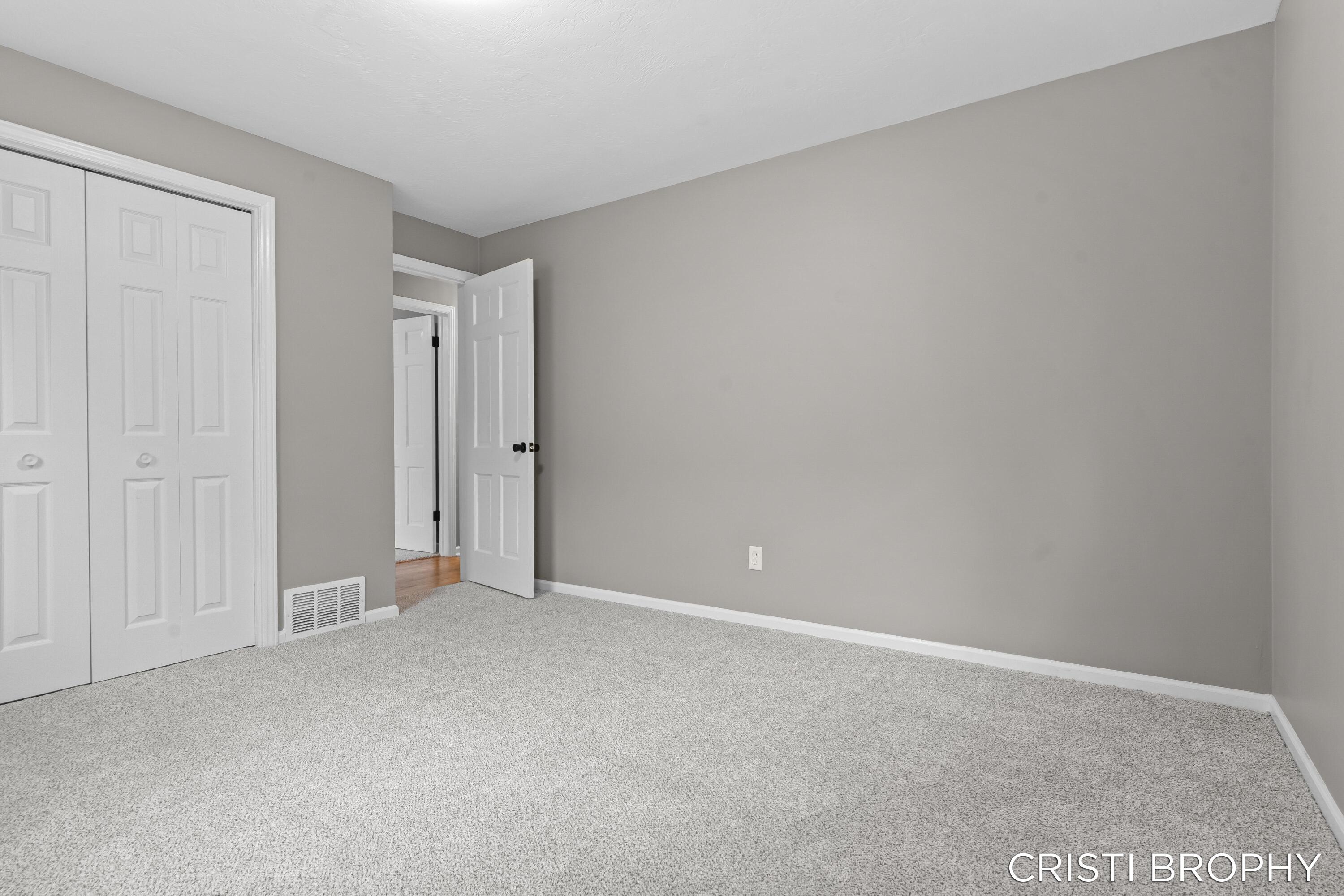 4871 Newcastle Drive SE Grand Rapids MI 49508