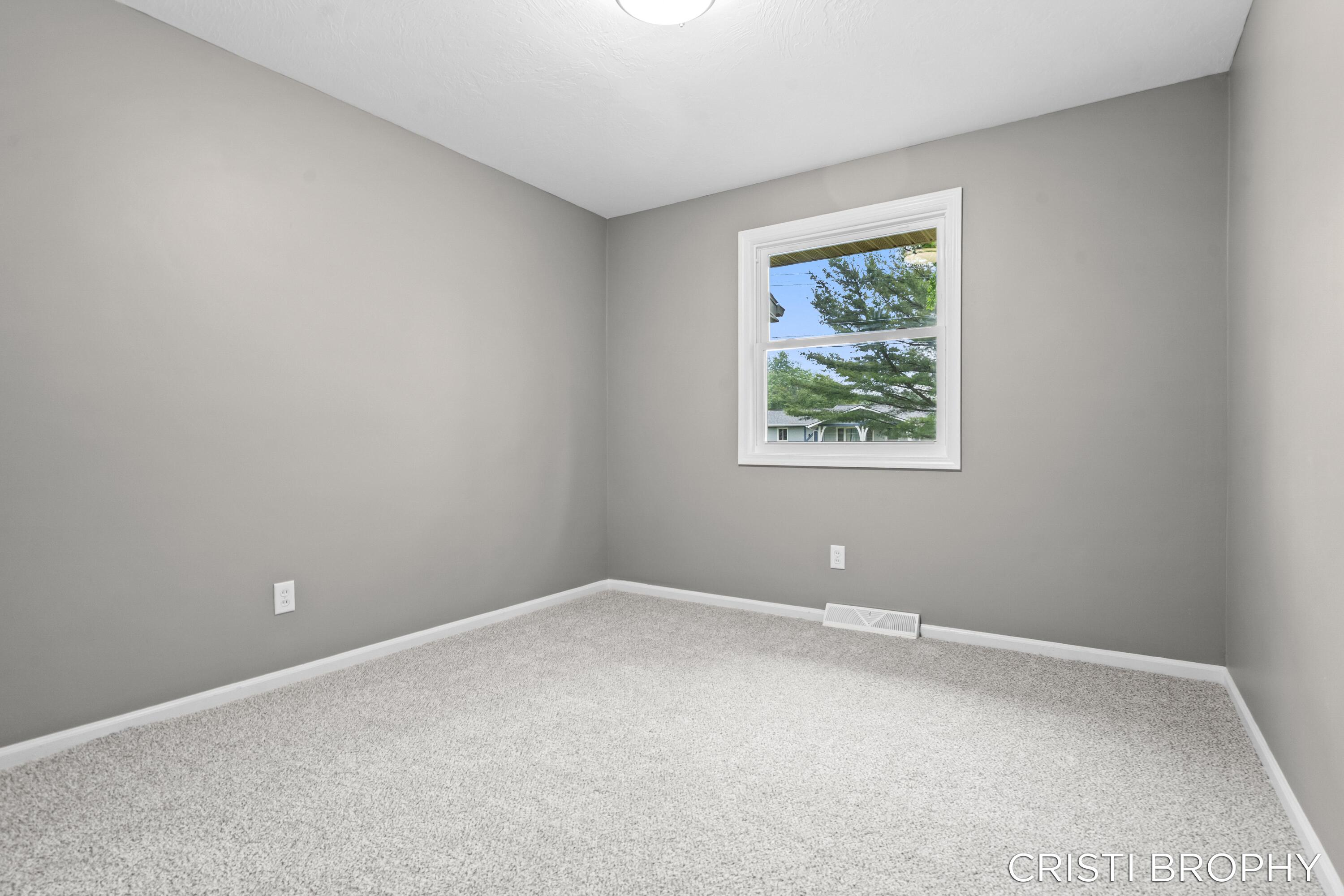 4871 Newcastle Drive SE Grand Rapids MI 49508