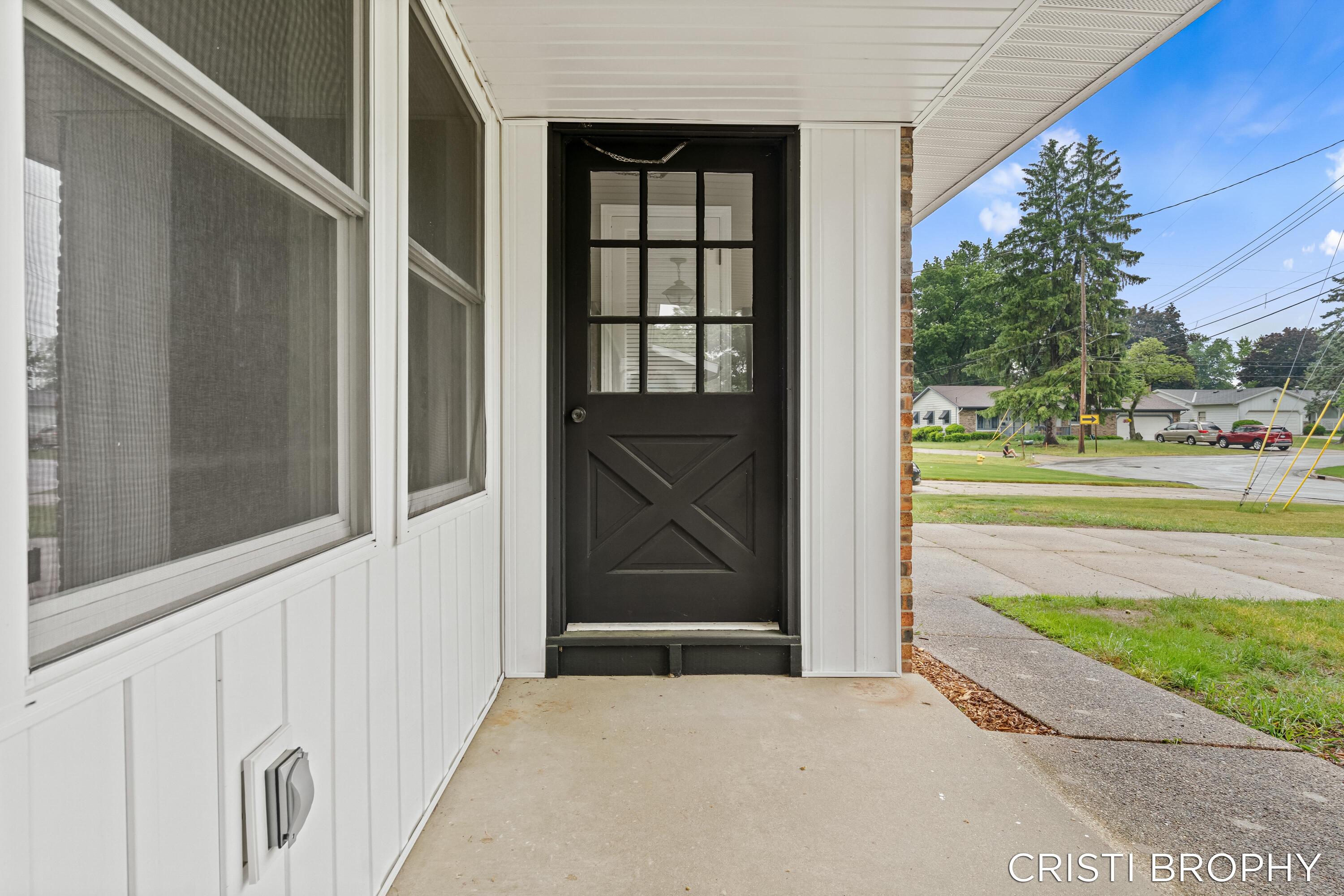 4871 Newcastle Drive SE Grand Rapids MI 49508