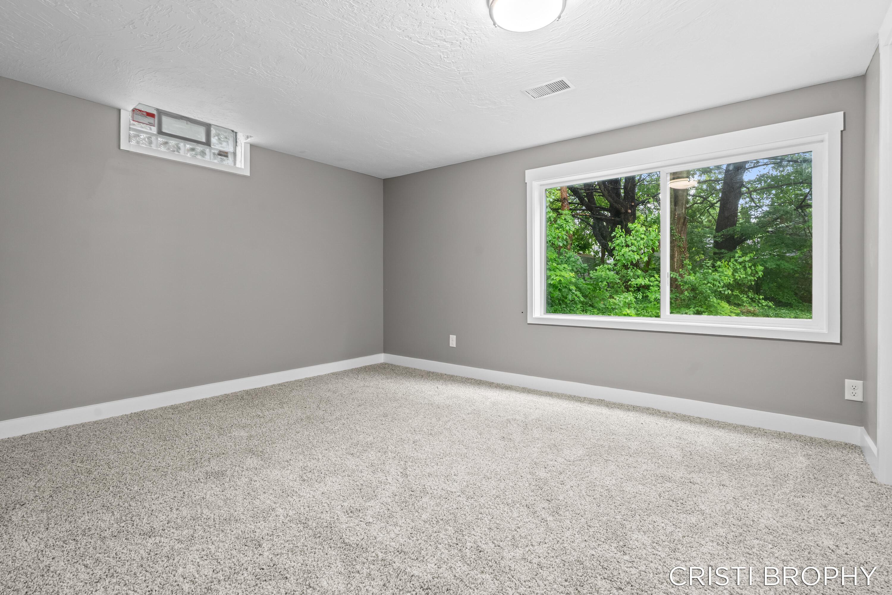 4871 Newcastle Drive SE Grand Rapids MI 49508