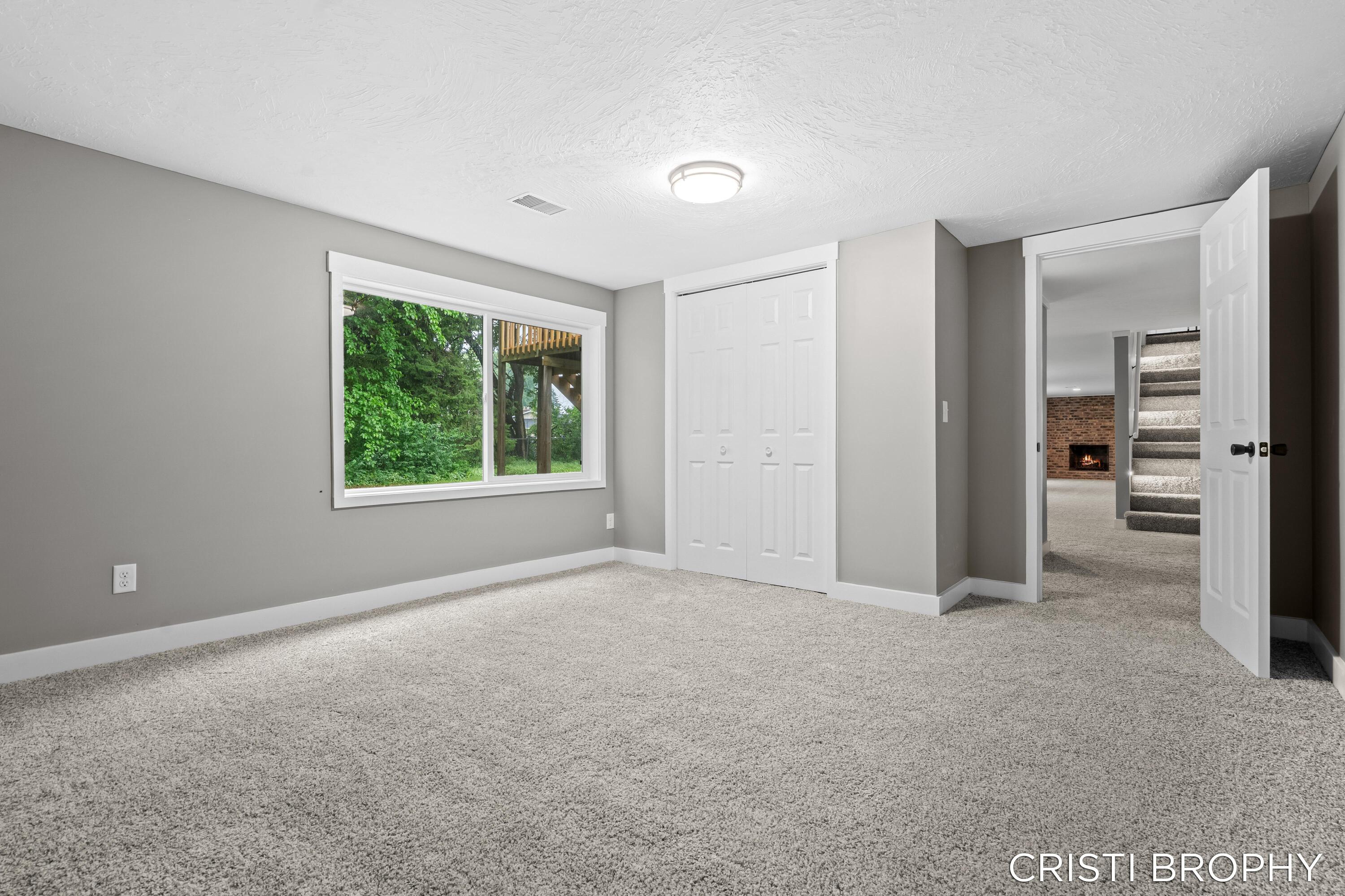 4871 Newcastle Drive SE Grand Rapids MI 49508