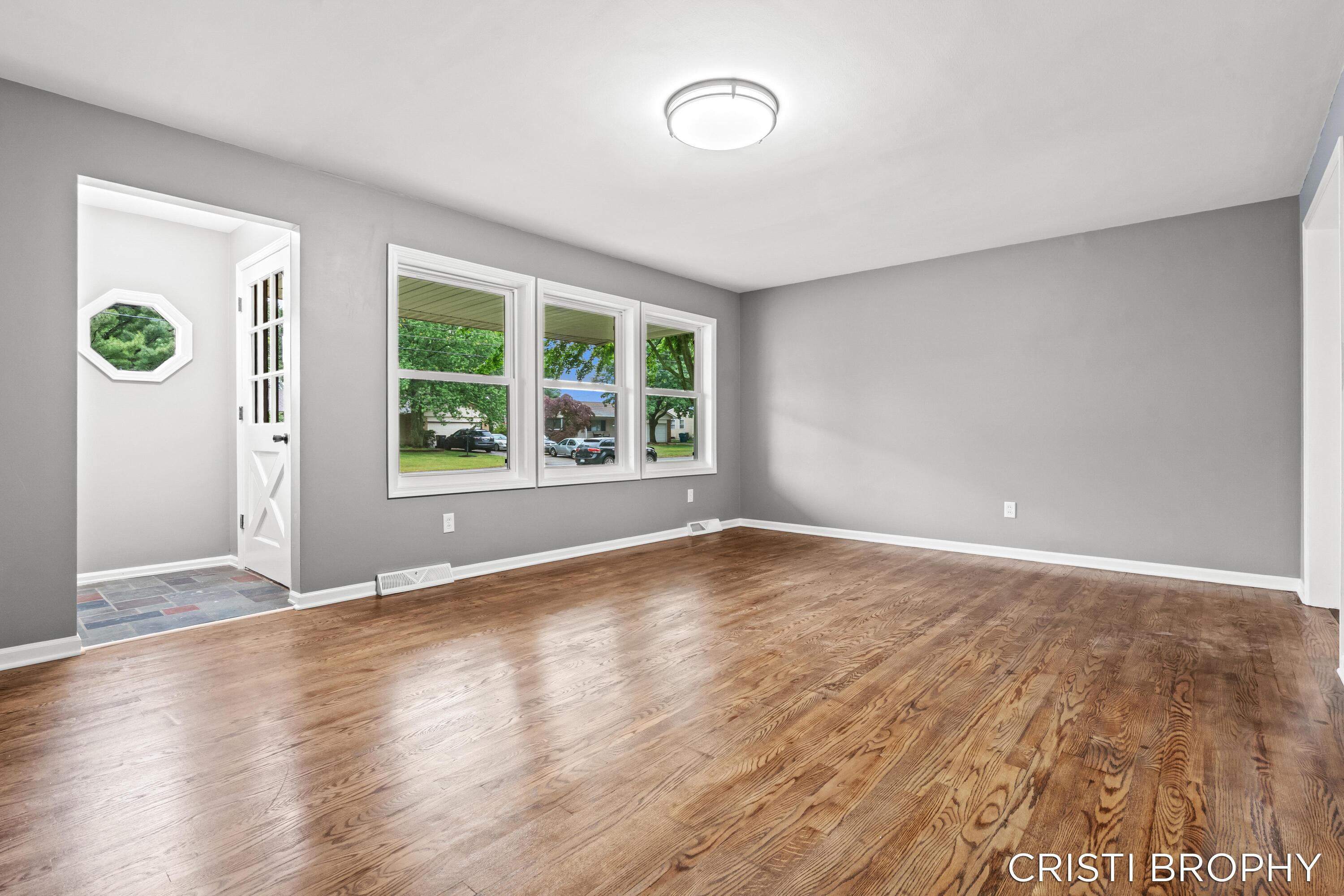 4871 Newcastle Drive SE Grand Rapids MI 49508