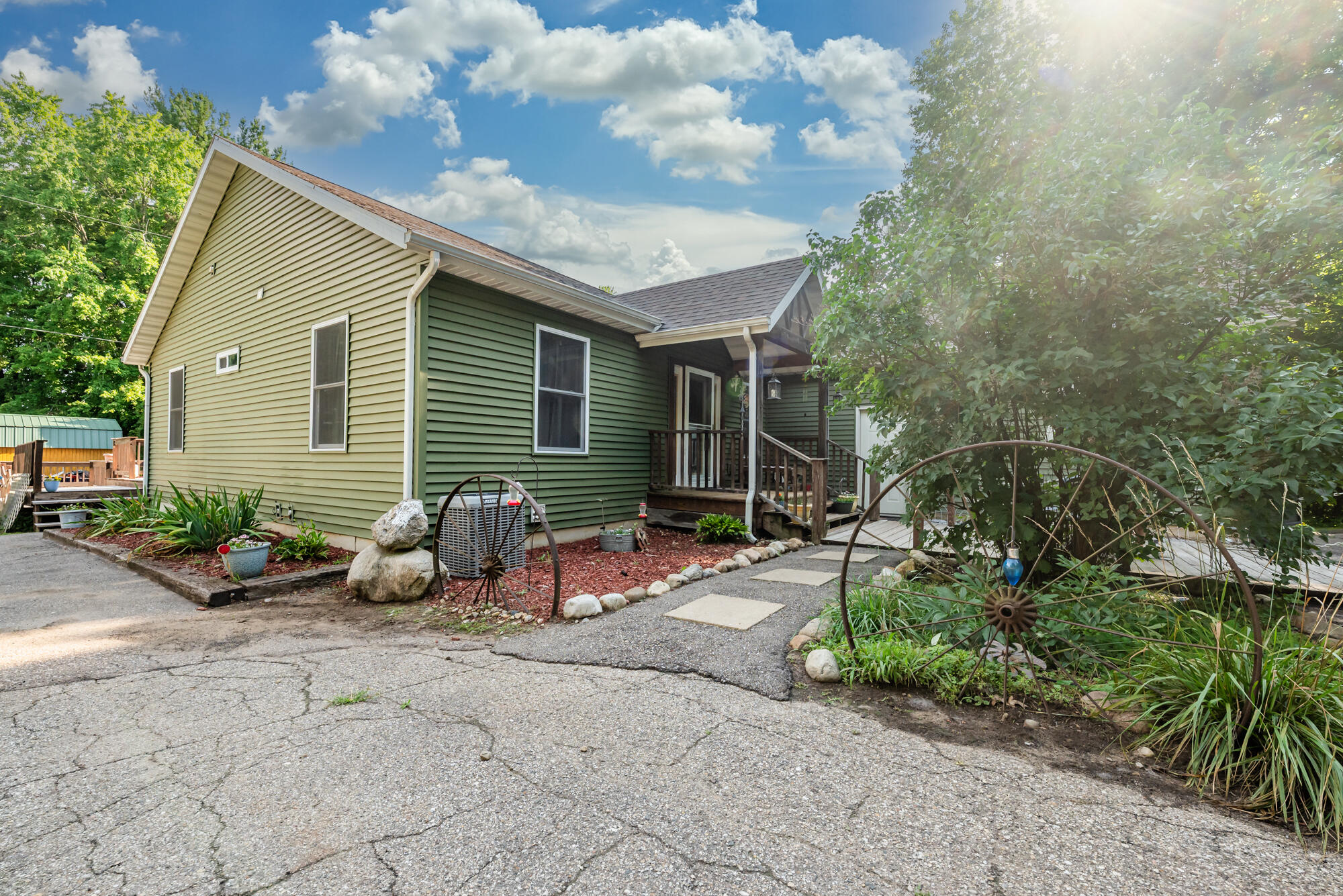 3045 Little Glendora Road Buchanan MI 49107