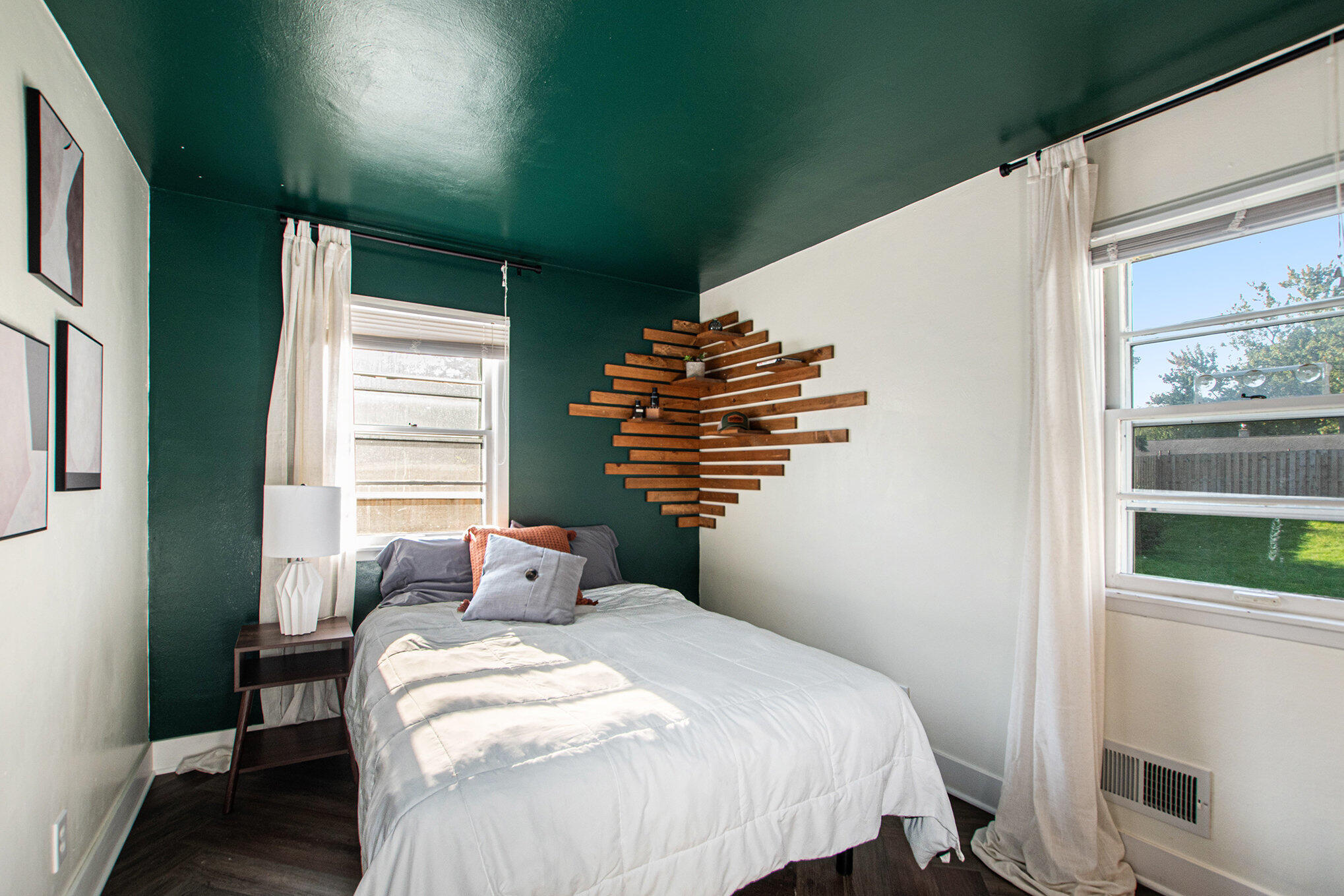 568 Pinecrest Drive Holland MI 49424