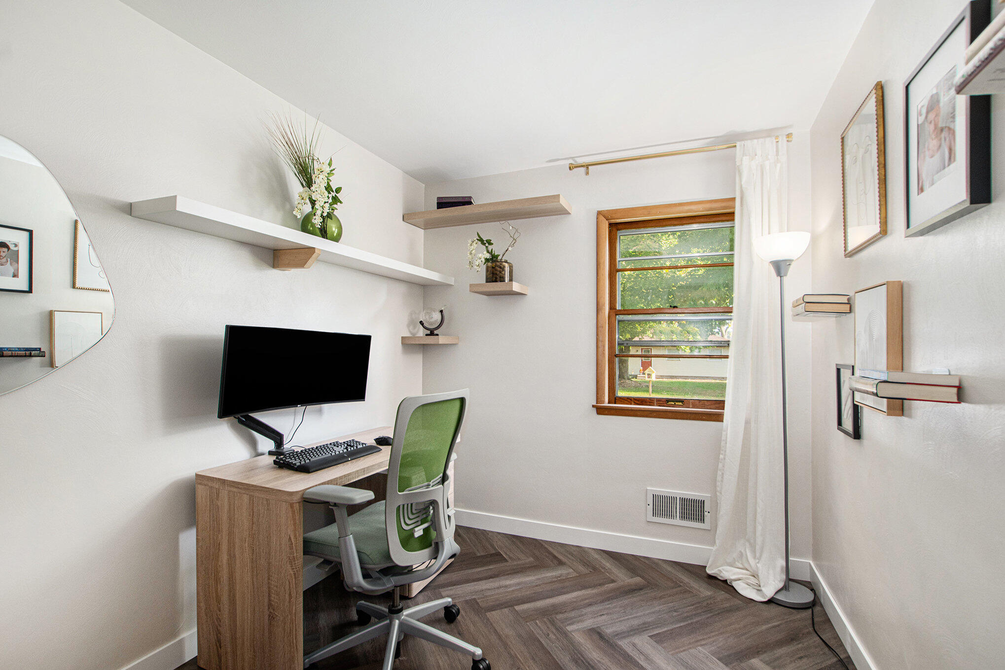 568 Pinecrest Drive Holland MI 49424