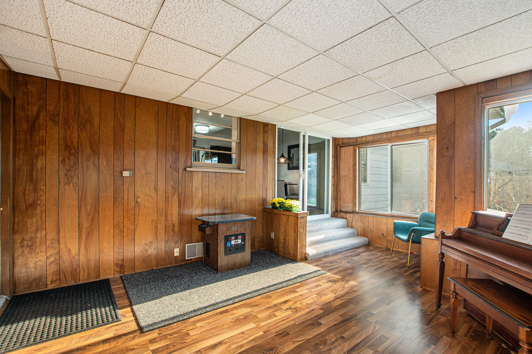 568 Pinecrest Drive Holland MI 49424