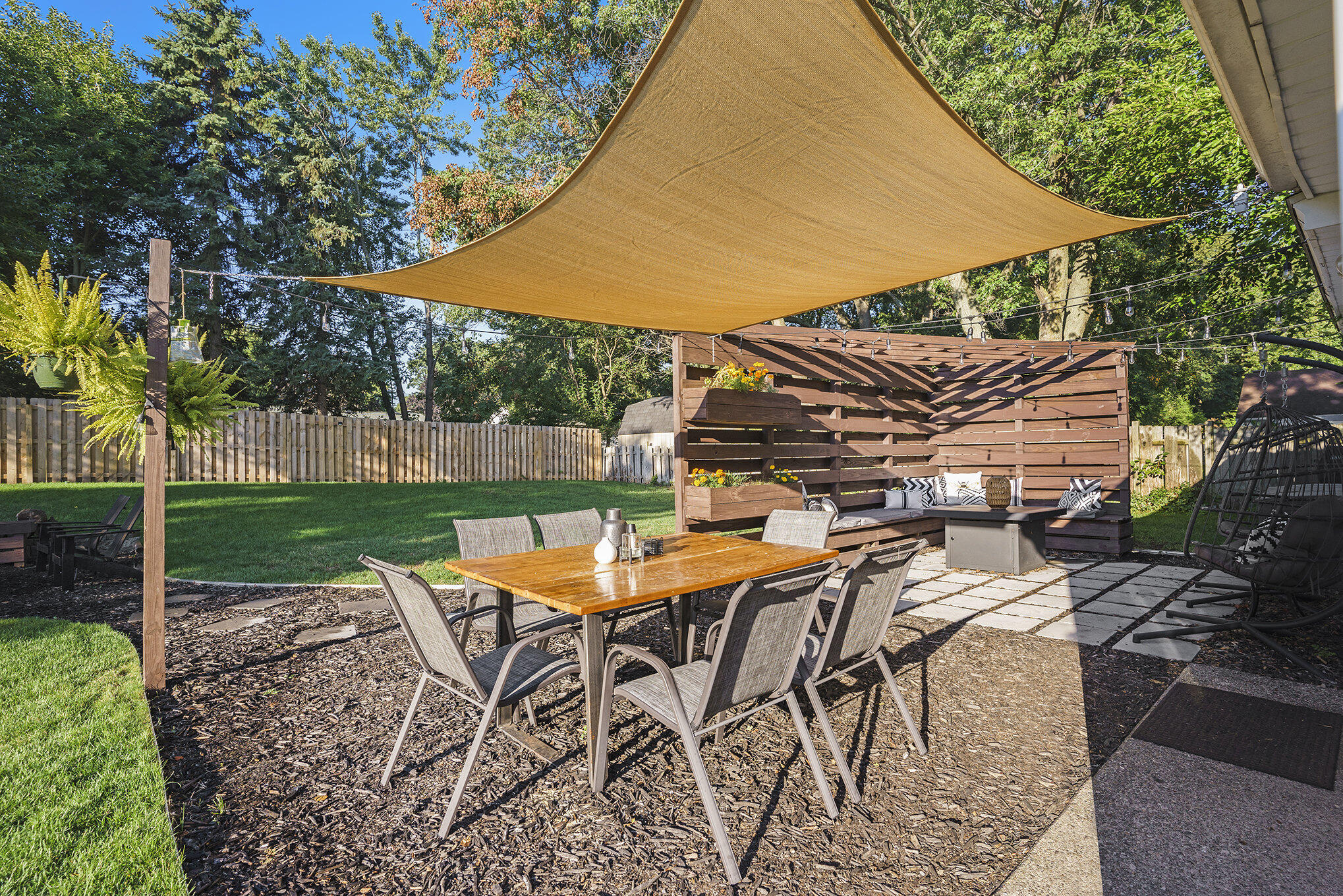 568 Pinecrest Drive Holland MI 49424