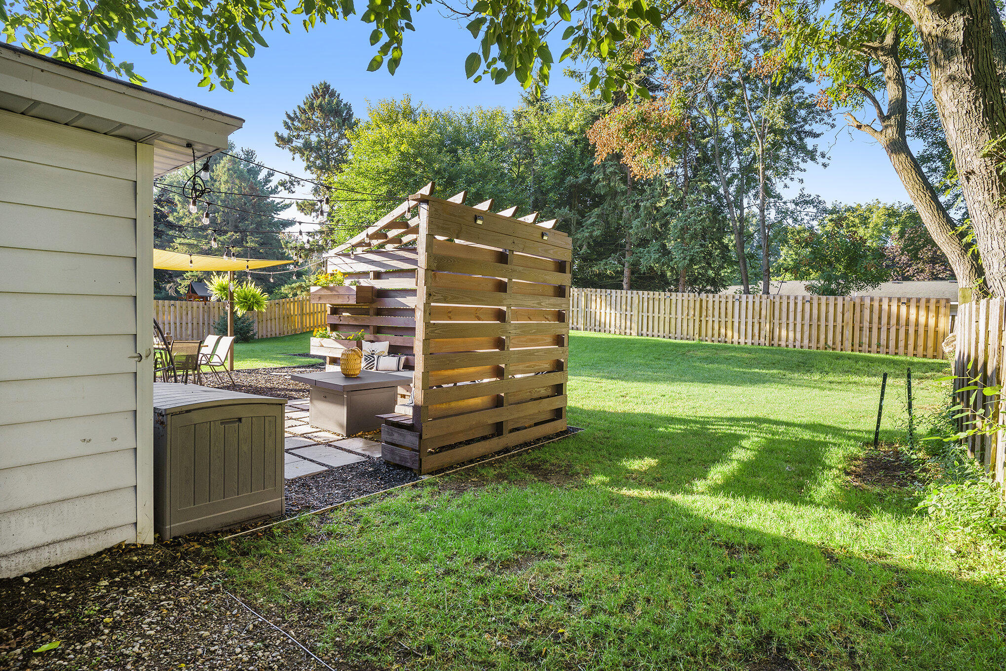 568 Pinecrest Drive Holland MI 49424