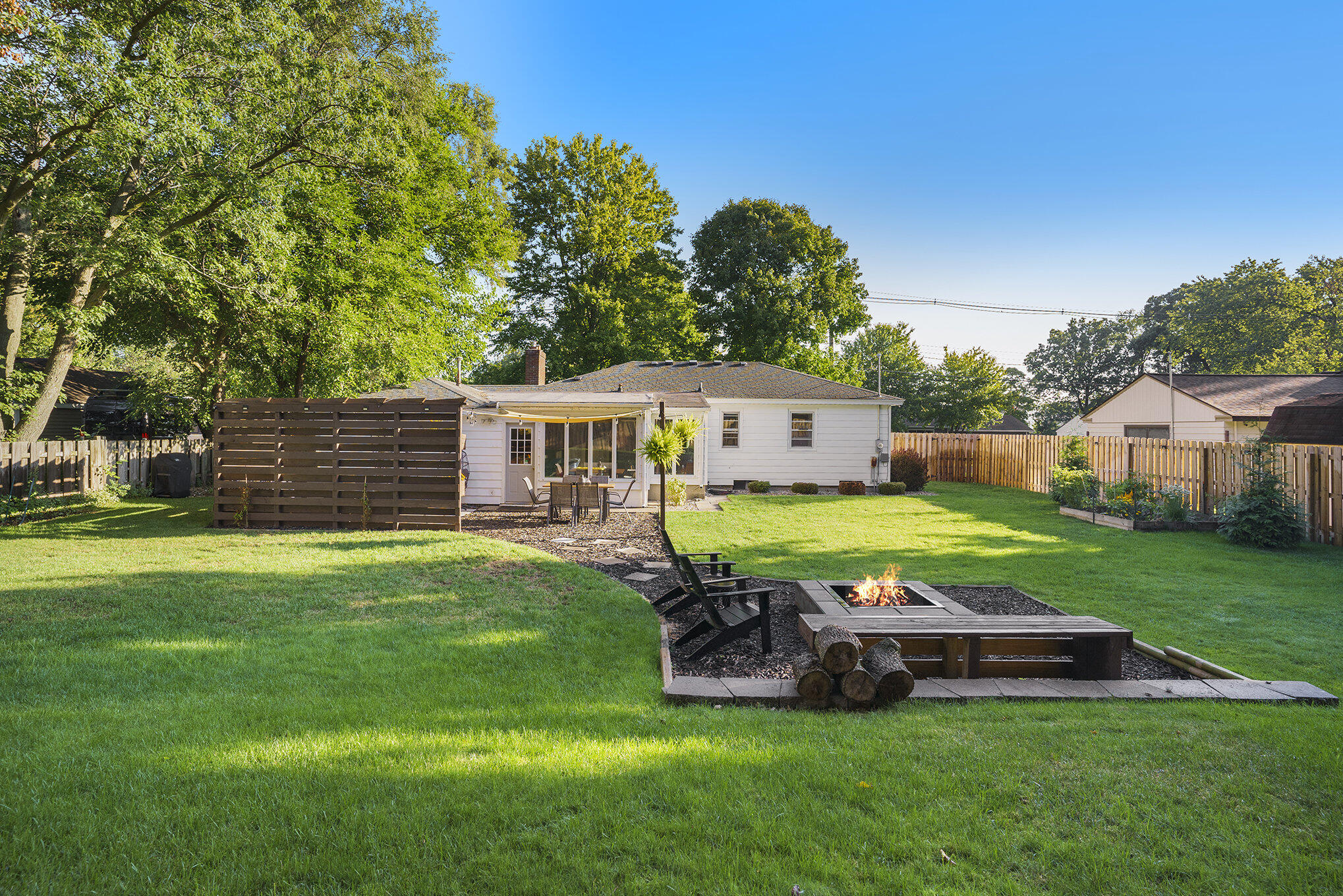 568 Pinecrest Drive Holland MI 49424