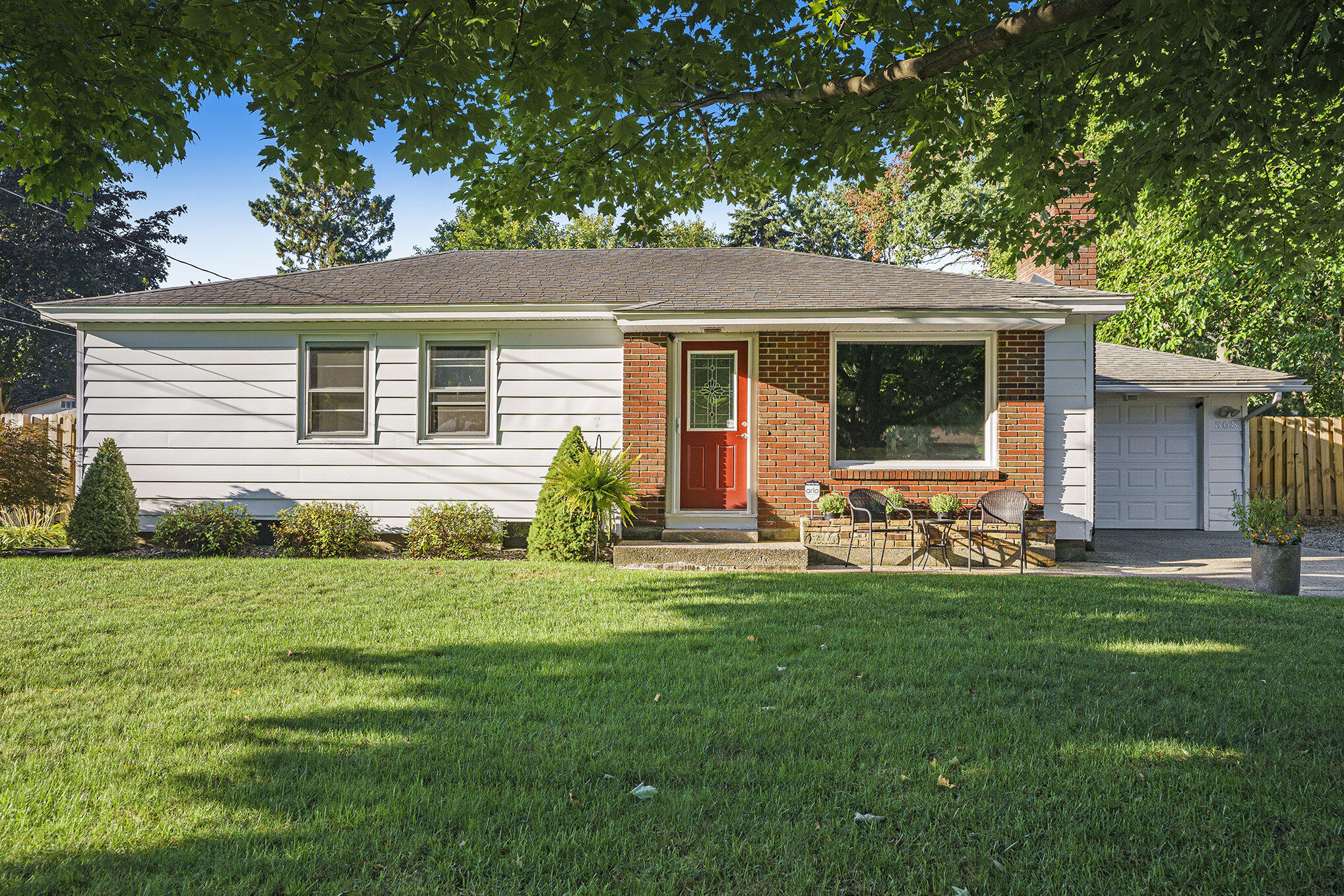 568 Pinecrest Drive Holland MI 49424