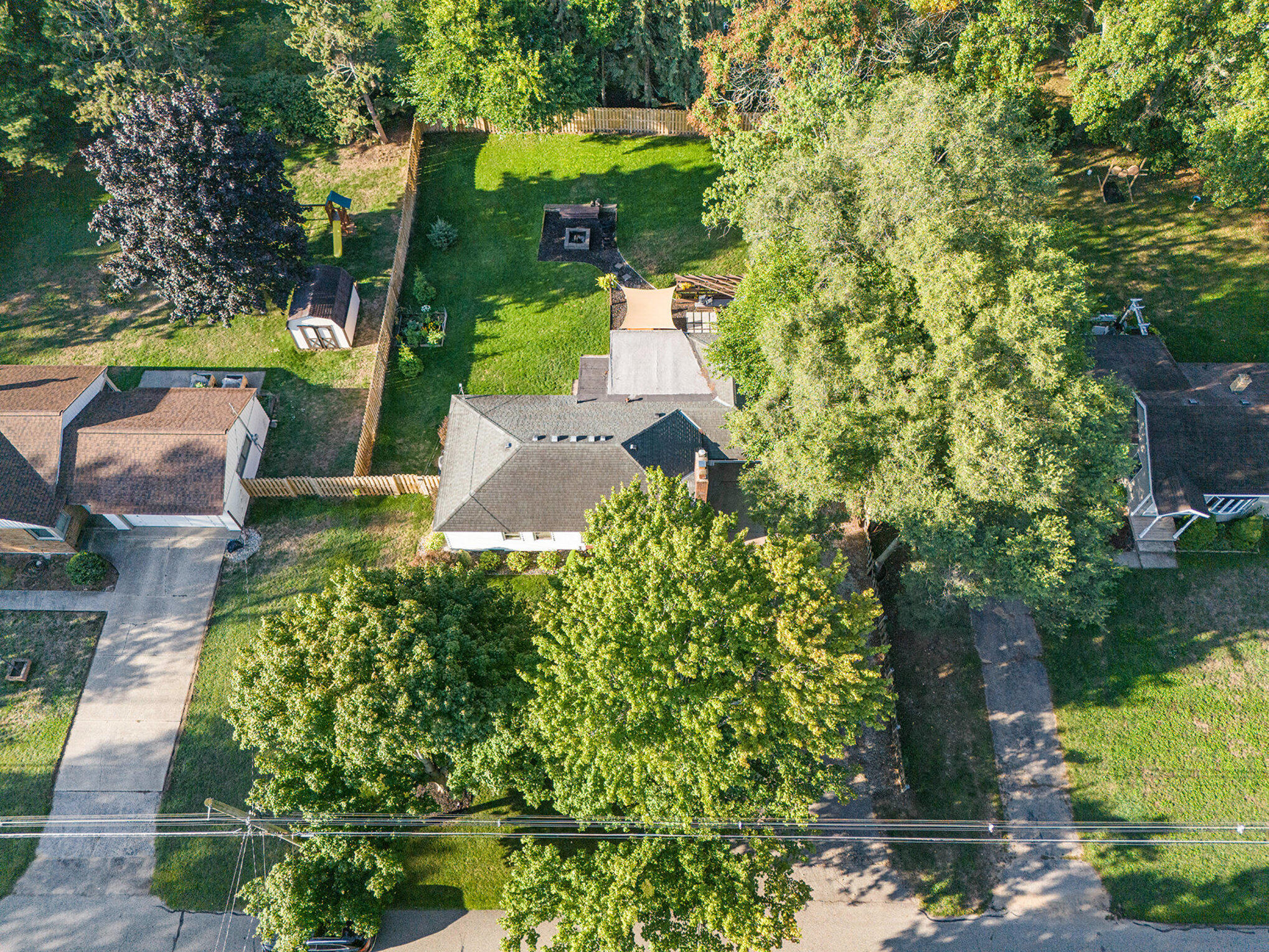 568 Pinecrest Drive Holland MI 49424