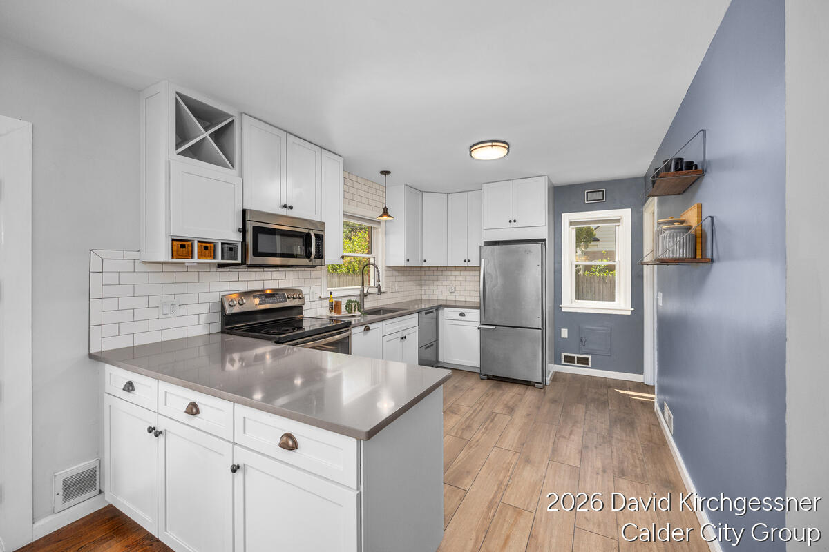 866 Dorroll Street NE Grand Rapids MI 49505