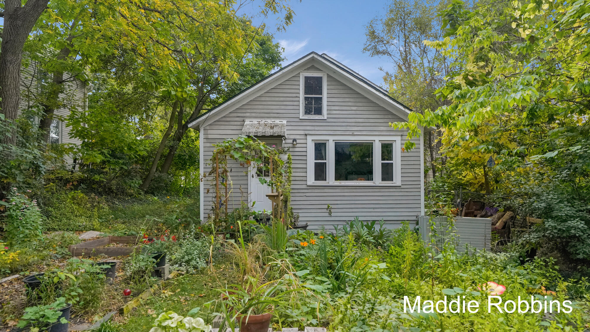 41 Grove Street NE Grand Rapids MI 49505