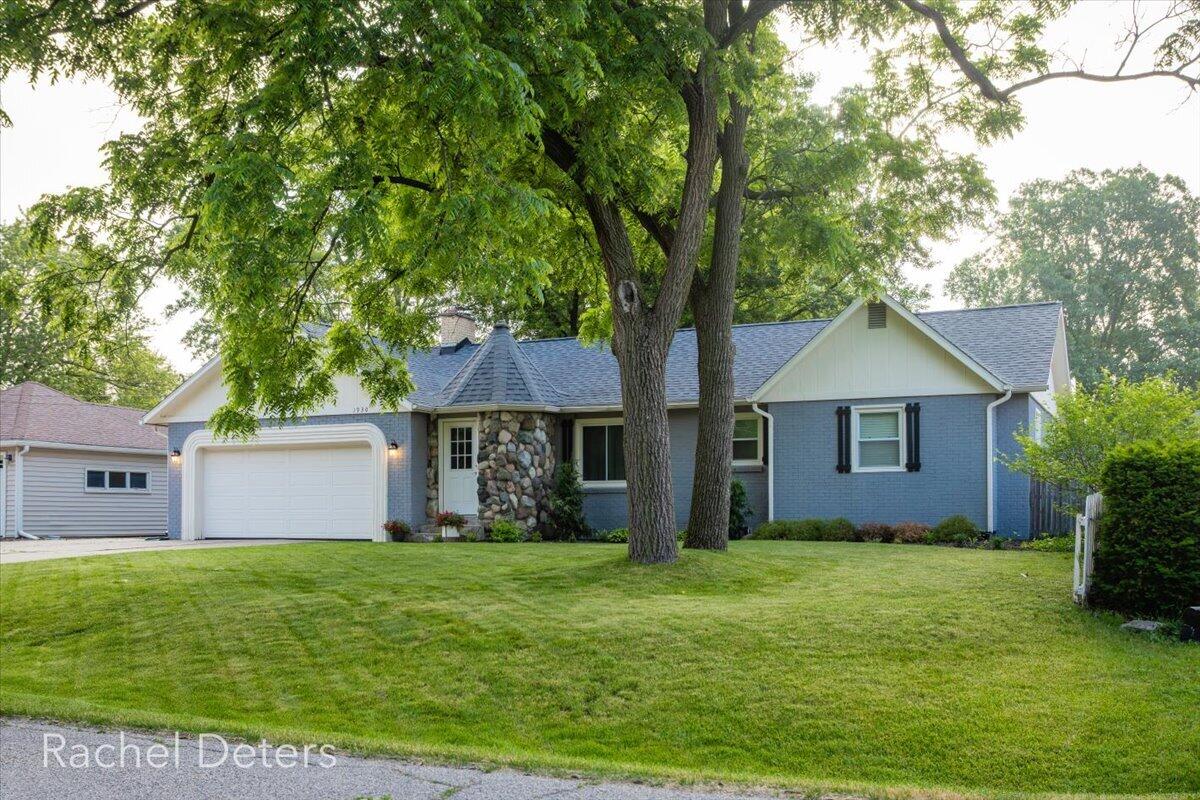 1930 Sherwood Avenue SE Grand Rapids MI 49506