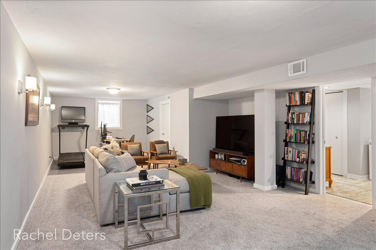 1930 Sherwood Avenue SE Grand Rapids MI 49506