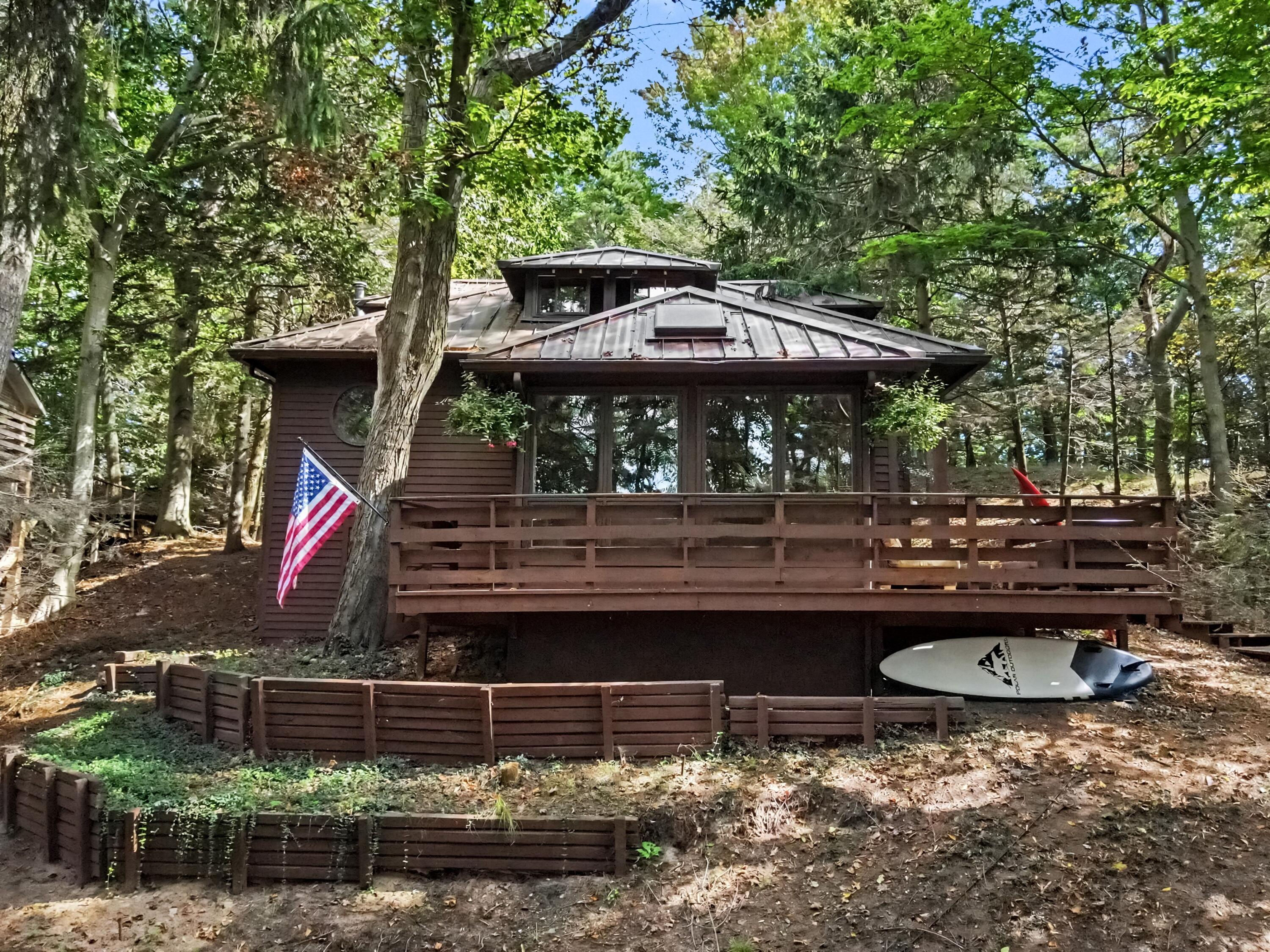 20 Crescent Hill Grand Haven MI 49417