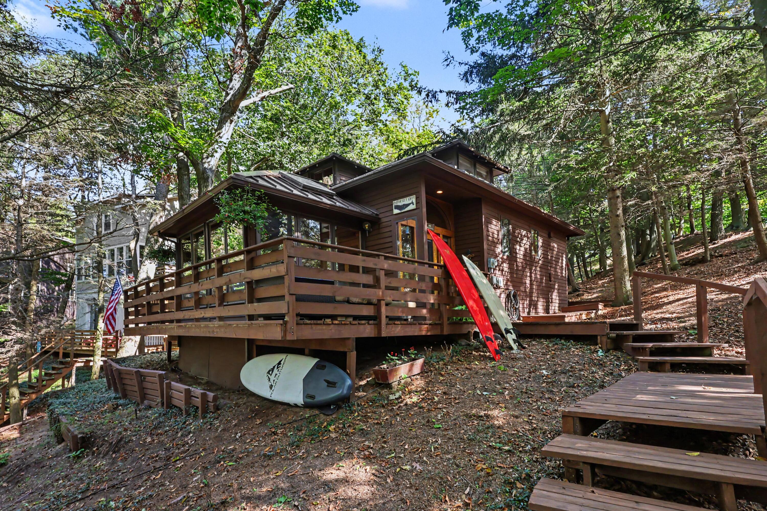 20 Crescent Hill Grand Haven MI 49417