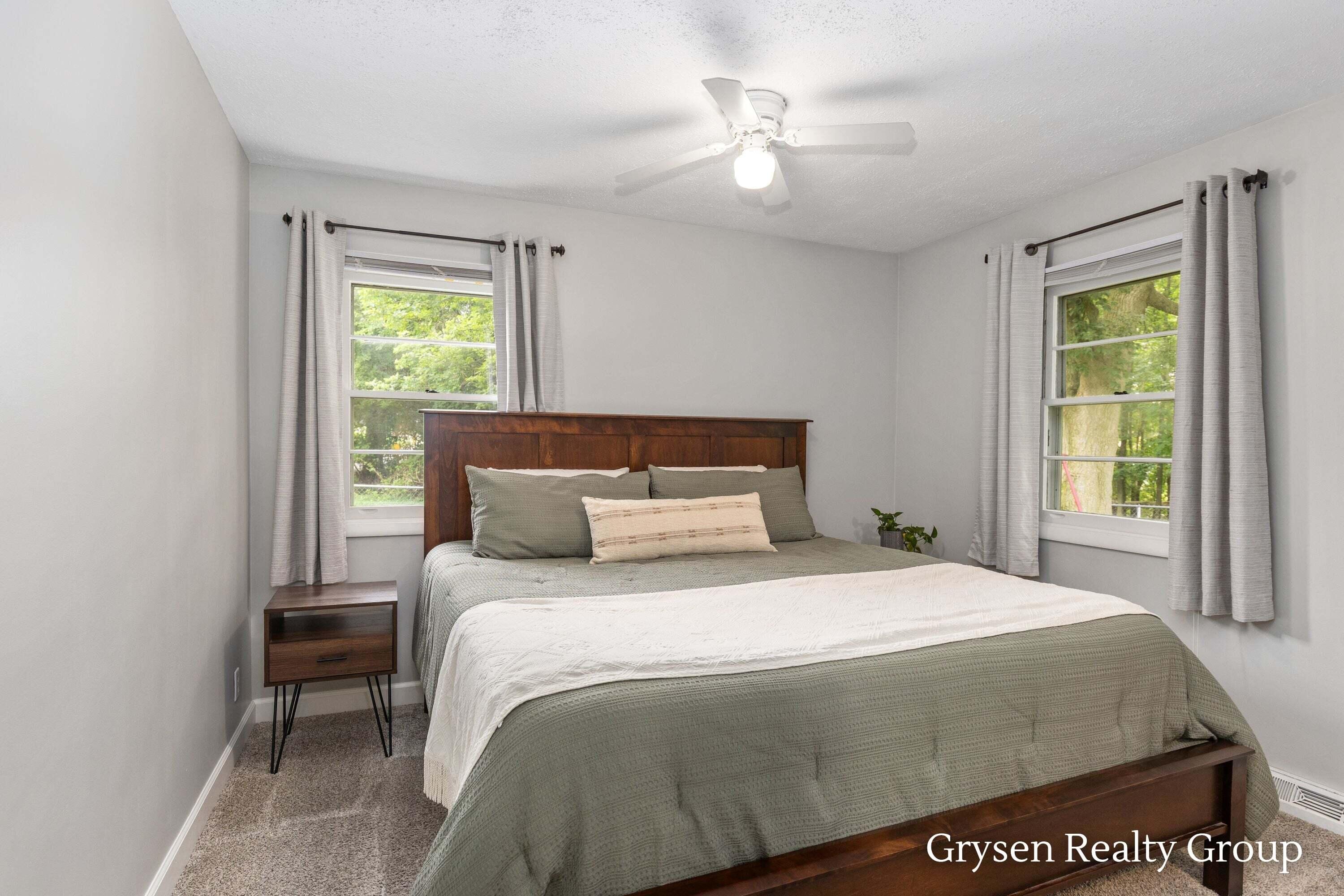 2034 Acton Road NW Grand Rapids MI 49504