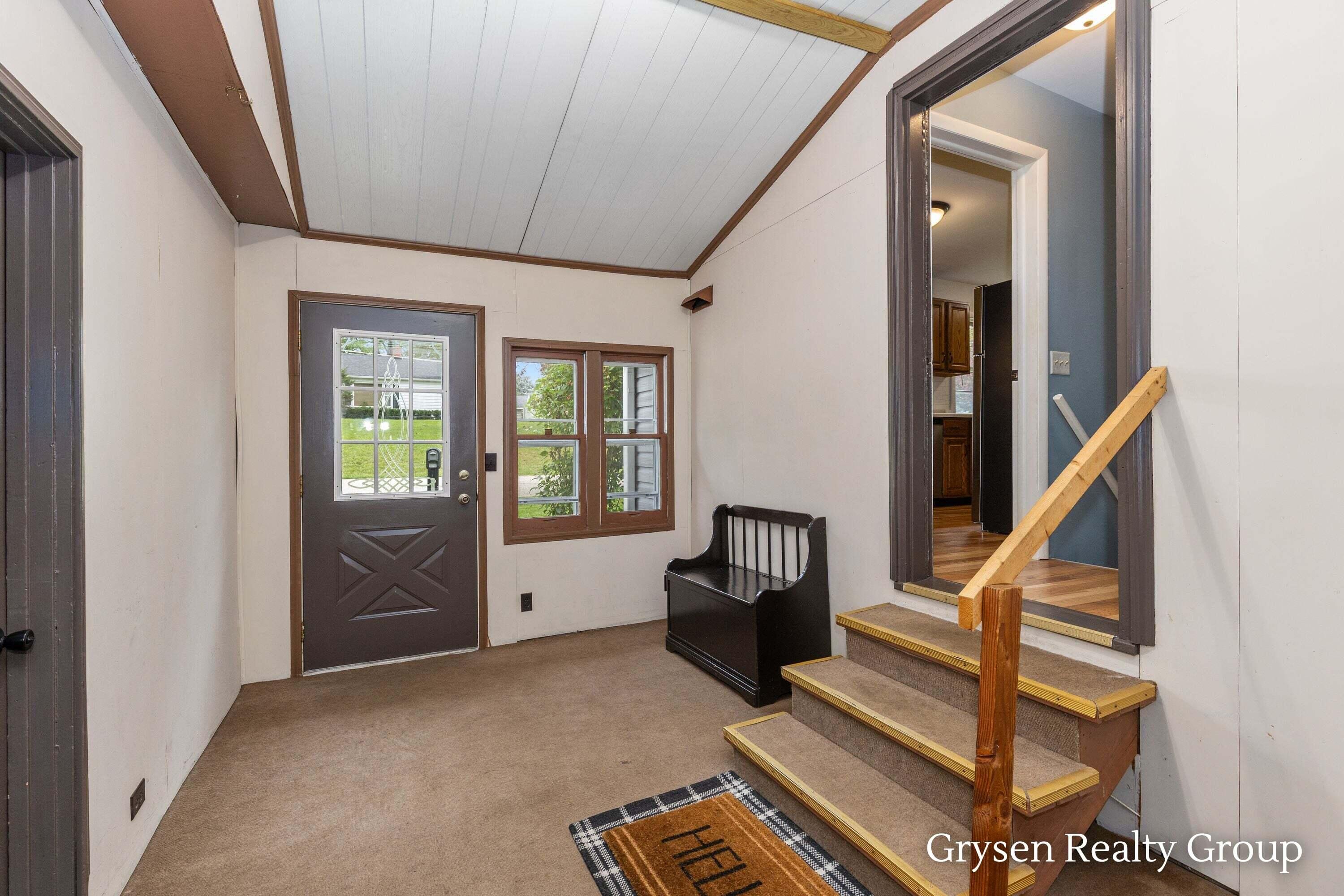 2034 Acton Road NW Grand Rapids MI 49504