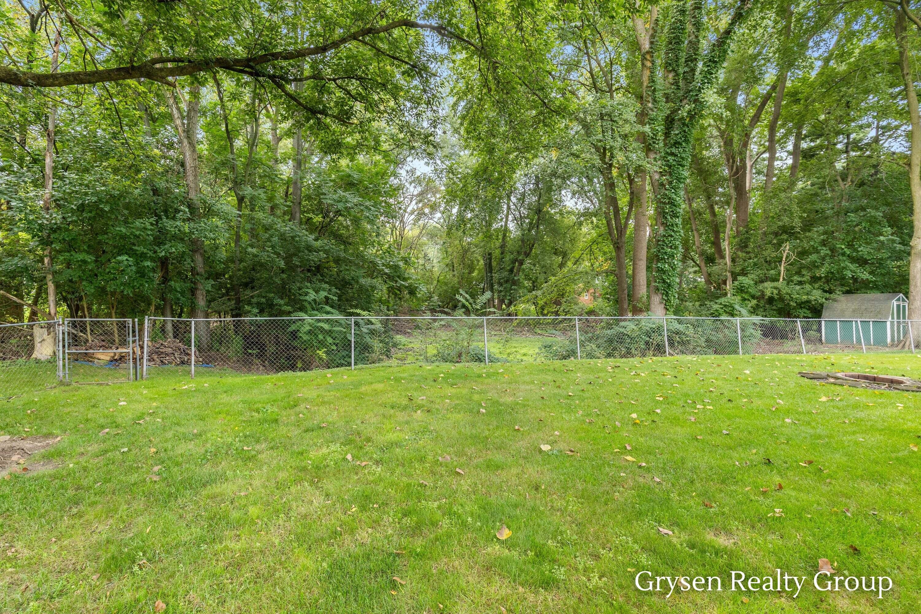 2034 Acton Road NW Grand Rapids MI 49504