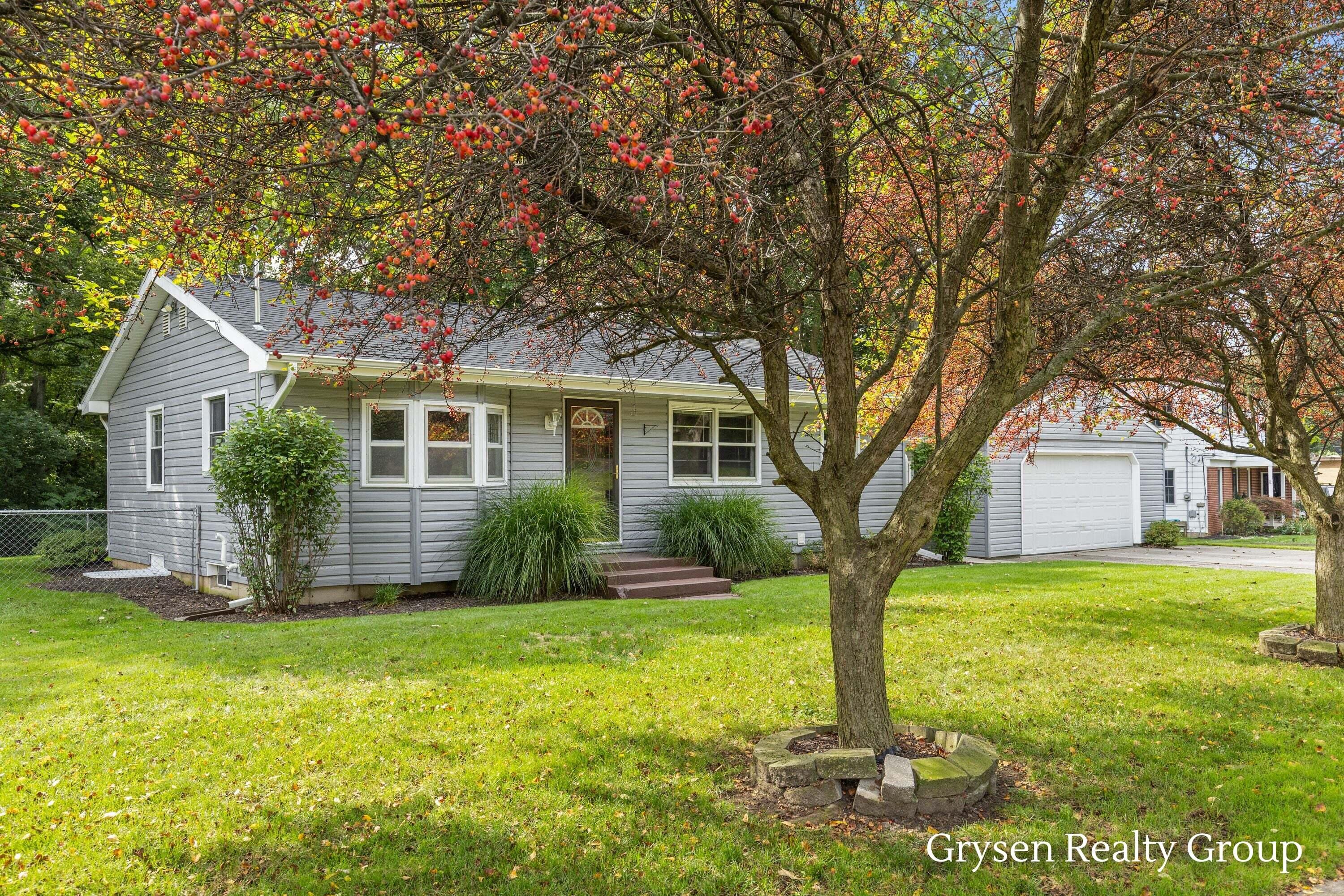 2034 Acton Road NW Grand Rapids MI 49504