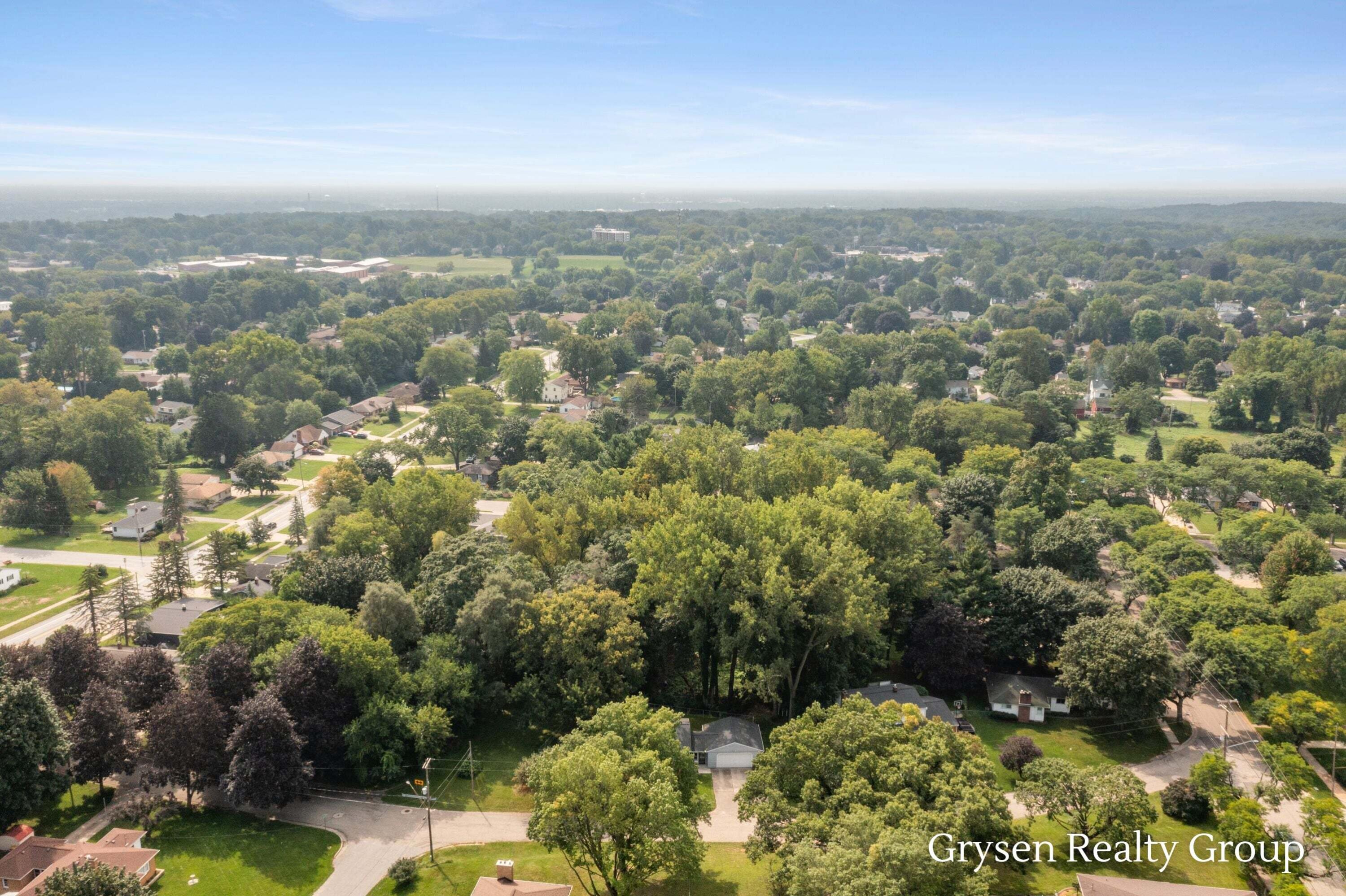 2034 Acton Road NW Grand Rapids MI 49504