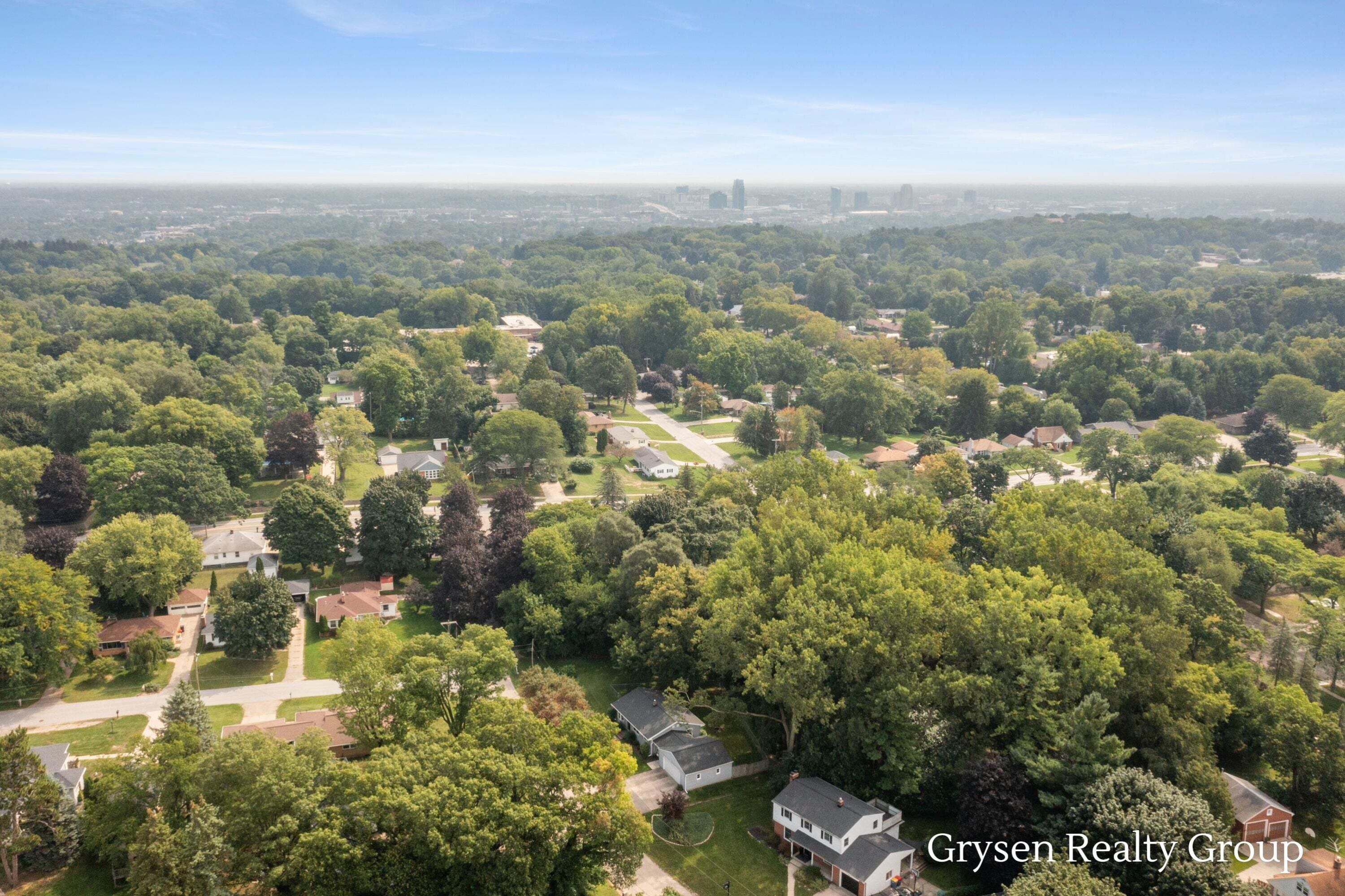 2034 Acton Road NW Grand Rapids MI 49504