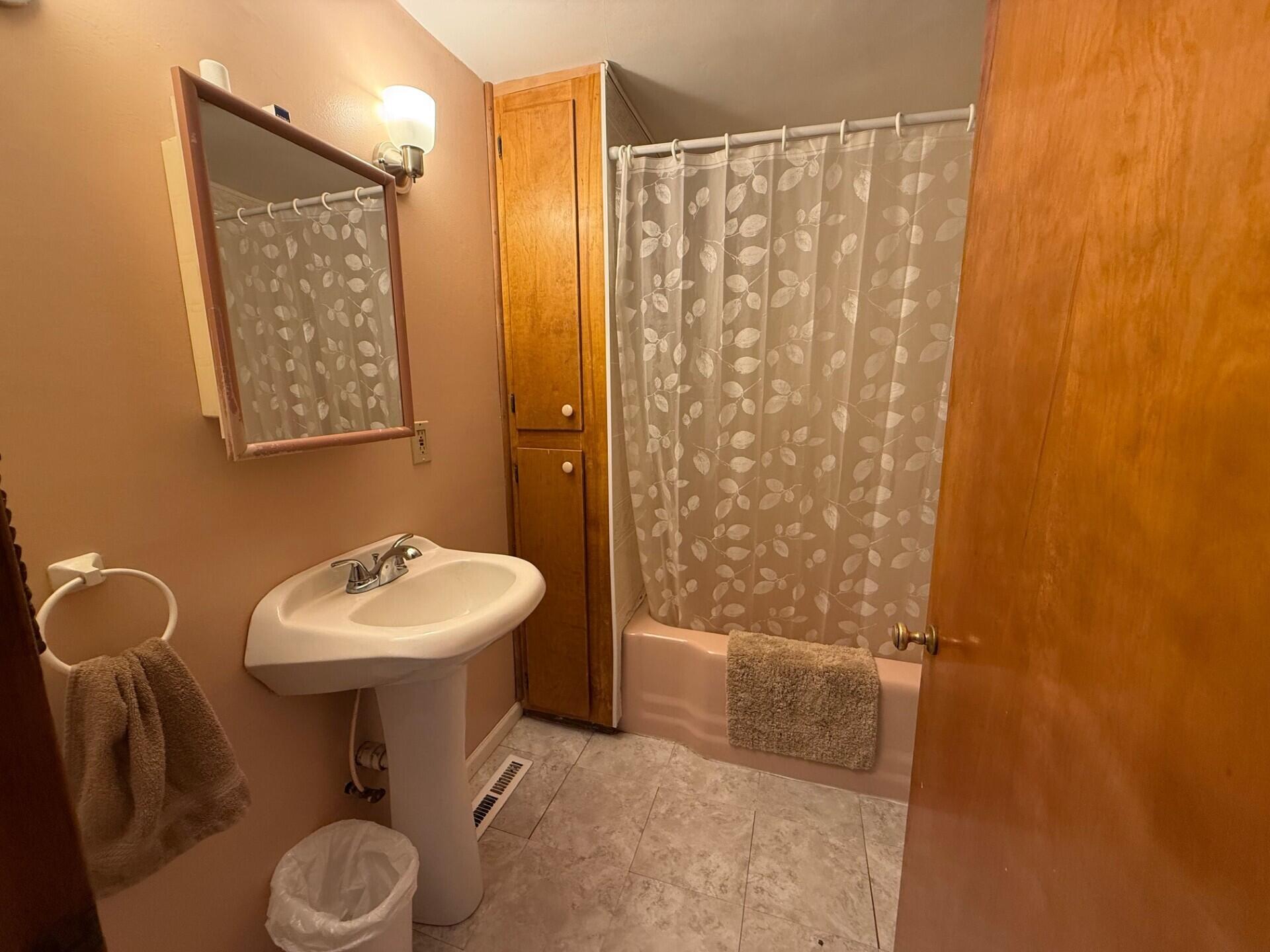 9748 N Us 31 Ludington MI 49431