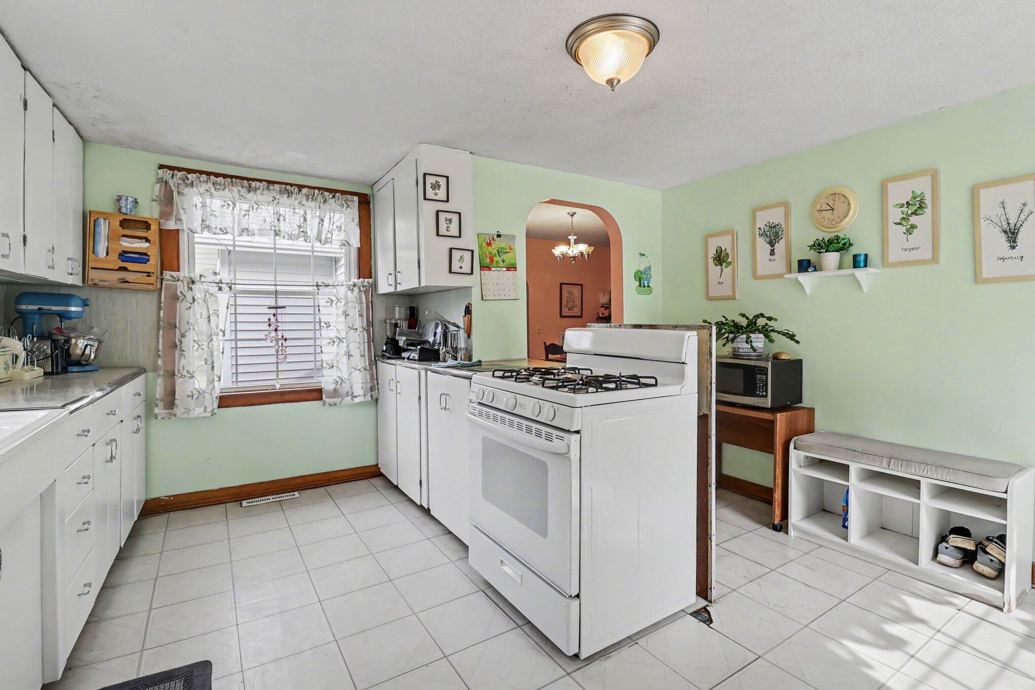 9748 N Us 31 Ludington MI 49431
