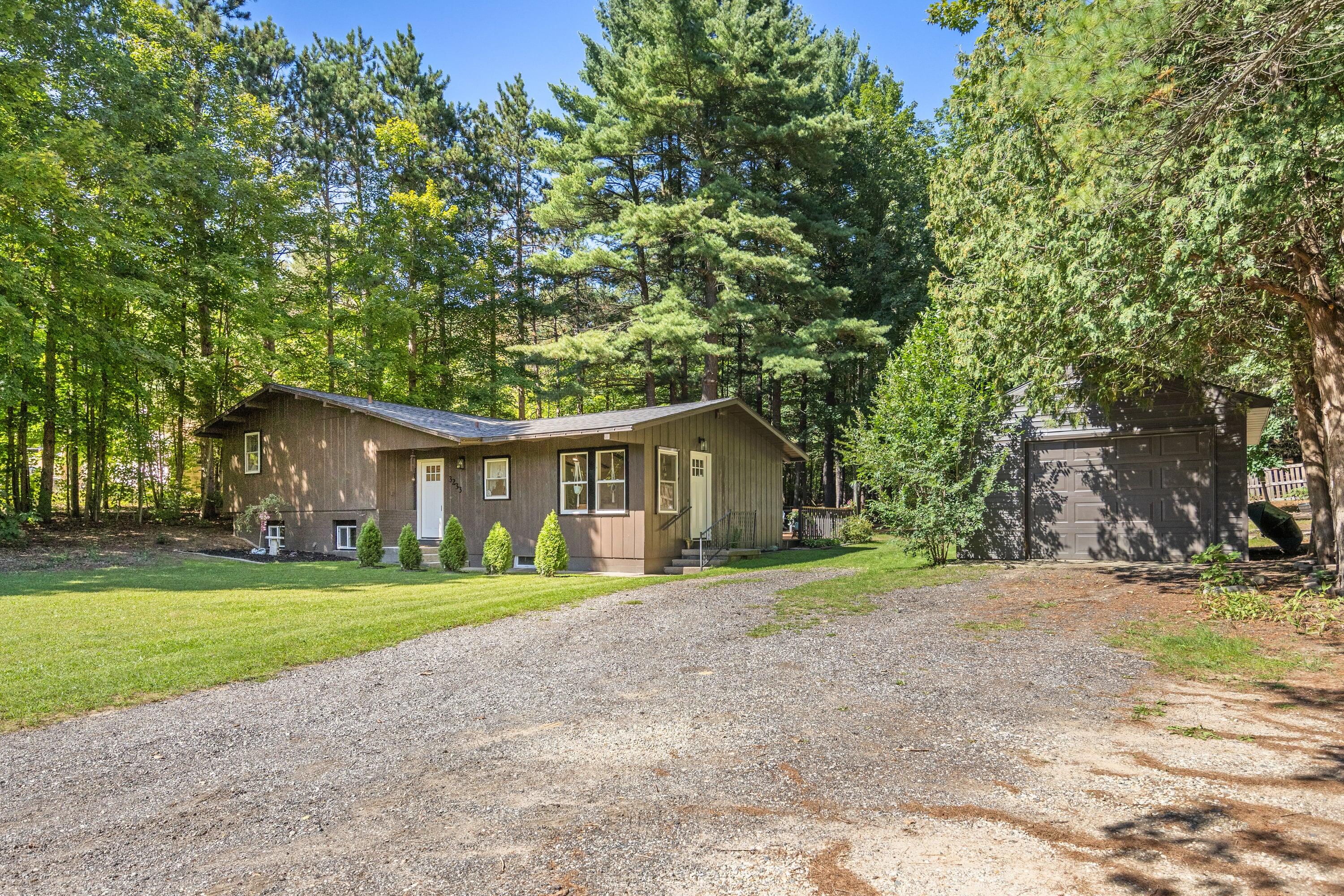 3233 13 Mile Road NE Rockford MI 49341